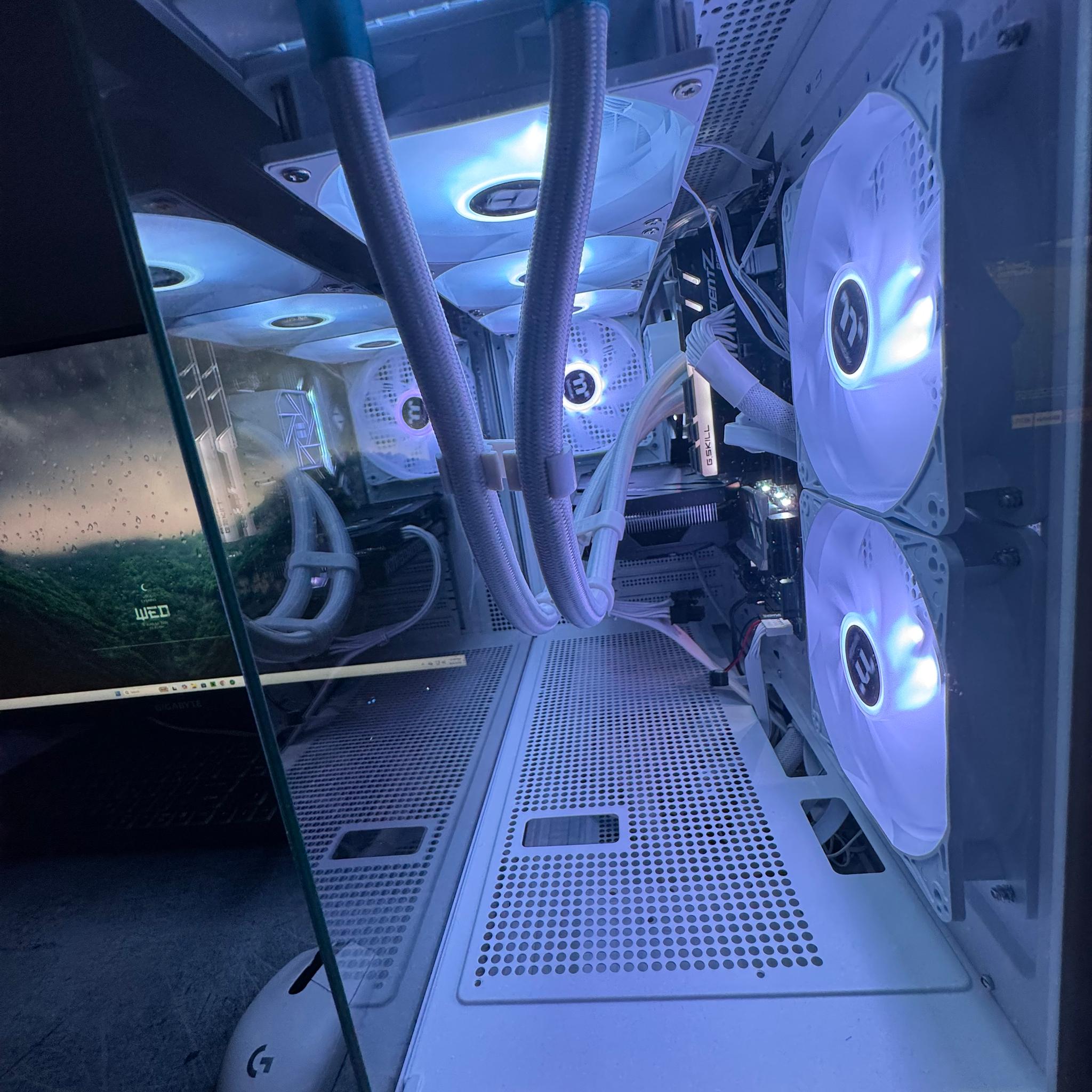 White RGB Gaming PC | RTX 4060 Ti | Ryzen 7 5700X | 32GB RAM | Liquid Cooled