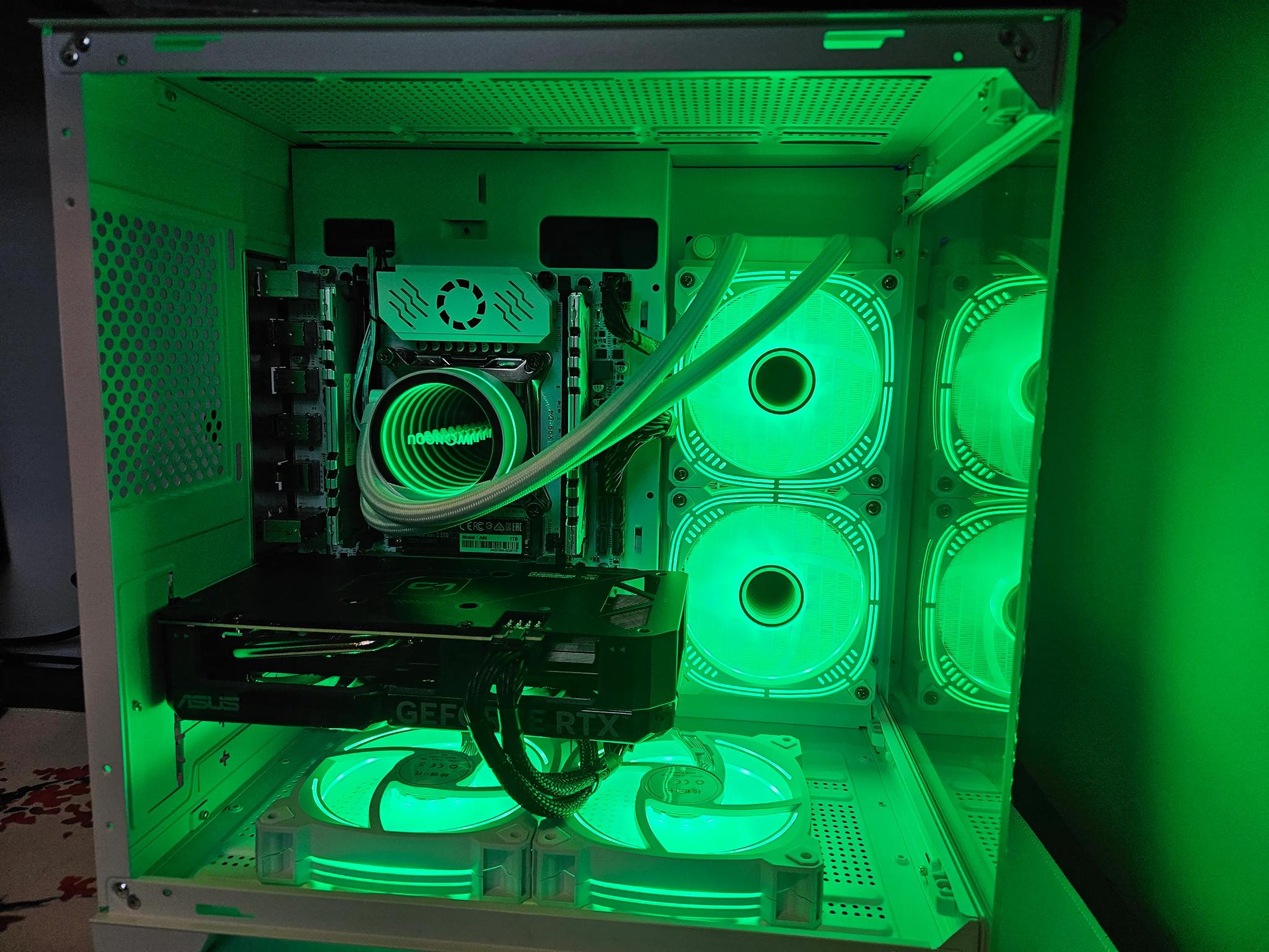 Arctic BEAST intel 14 core / 64GB RAM / 1TB SSD / RTX 4060TI