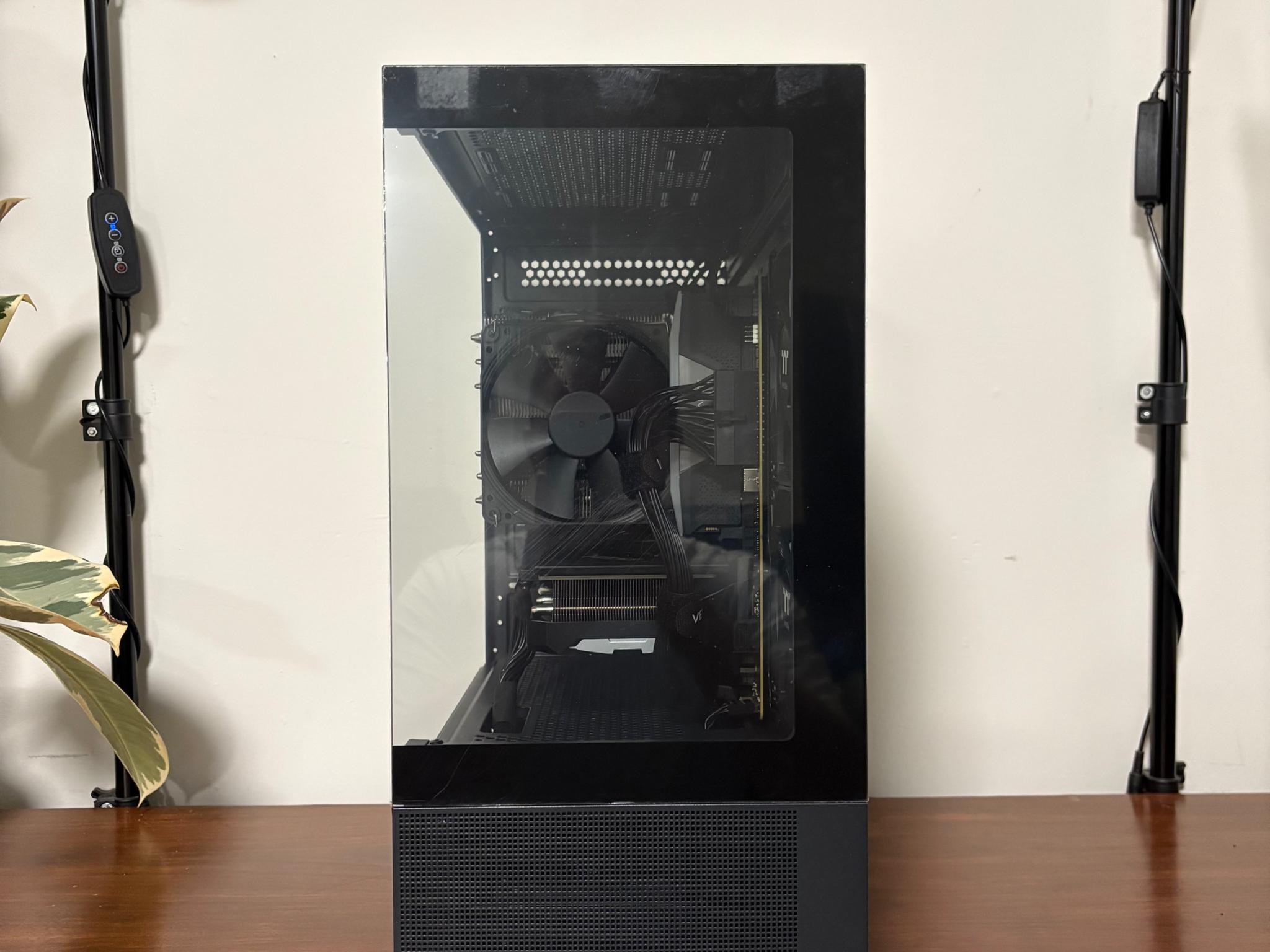 RTX 4070 TI Super | Ryzen 7 7700X | 32GB DDR4 | 1 TB SSD | 750W PSU | 3x 120mm Fan | mATX Case