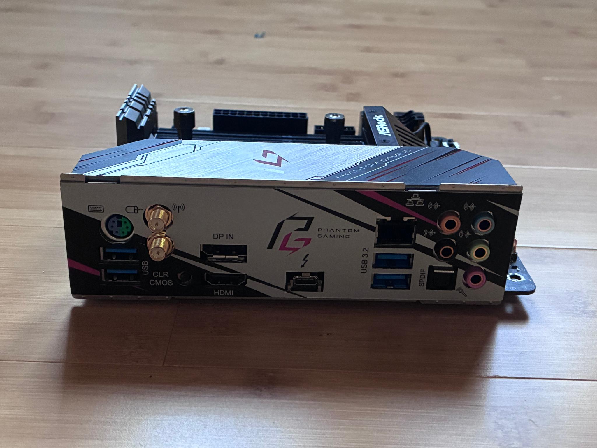 ASRock X570 Phantom Gaming-ITX/TB3 - Image 5