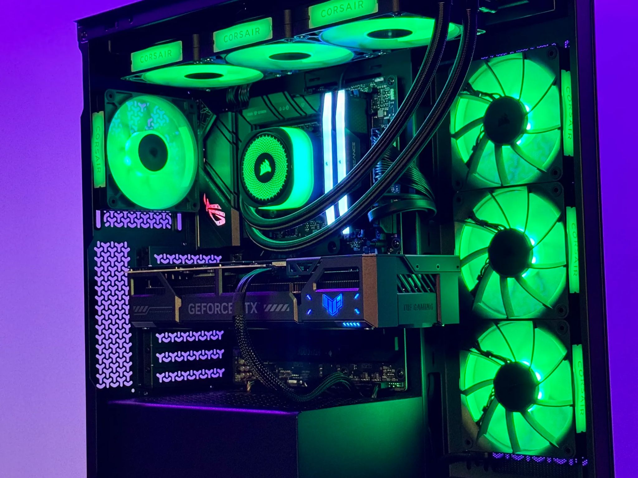 Corsair Gaming PC ✨ NVIDIA RTX 5070 OC, 14600KF 5.3 Ghz, 2TB M.2 SSD, 32GB RAM, WiFi, WIN 11 Pro