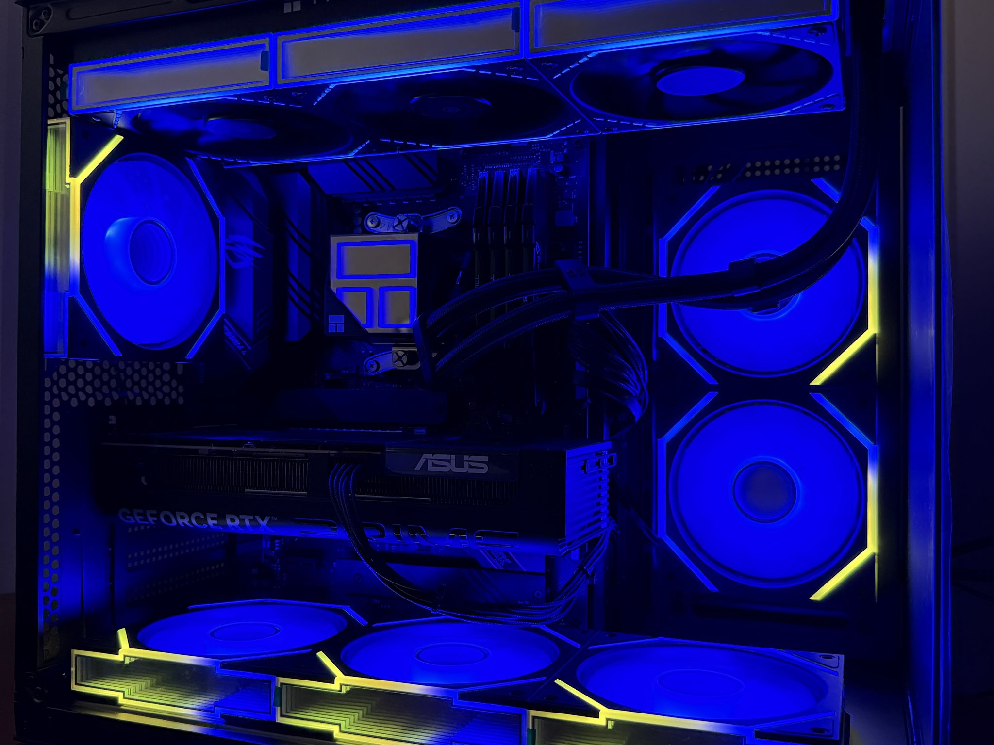 "Noob Crusher V2" Ryzen 7 3700X, RTX 5060 8GB, 32GB DDR4, 1TB Gen4 NVMe