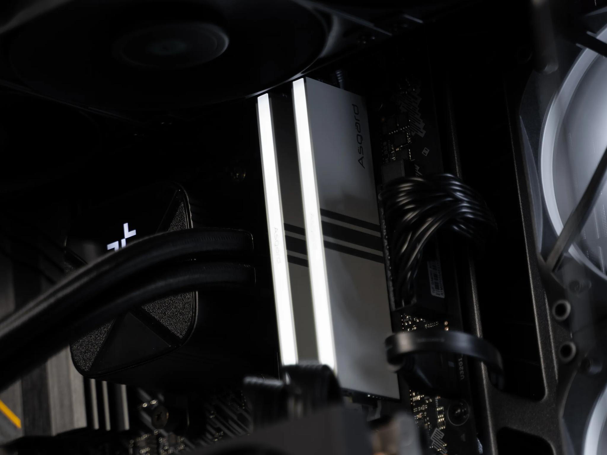 “Prebryte” RX 7700 XT Ryzen 7 32GB Windows 11 Pro 2TB Gaming PC Powerhouse