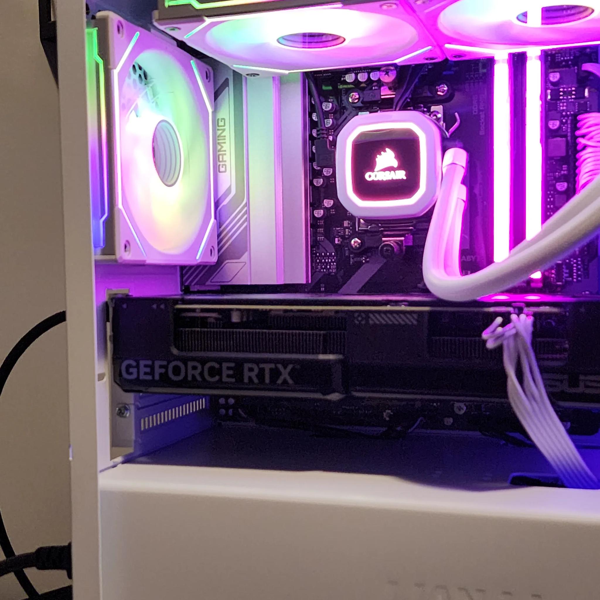 💥Versatile White PC💥 RTX 4070 | Ryzen 7 7700X | 32GB DDR5 | 1TB NVME M.2 | Windows 11 Pro