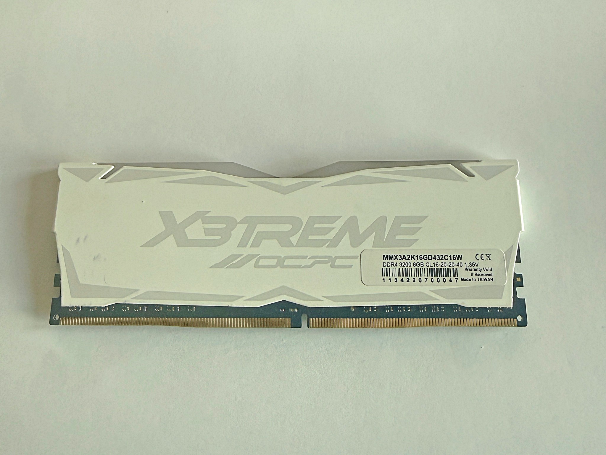 8GB OCPC X3 RGB DDR4 3200 WHITE