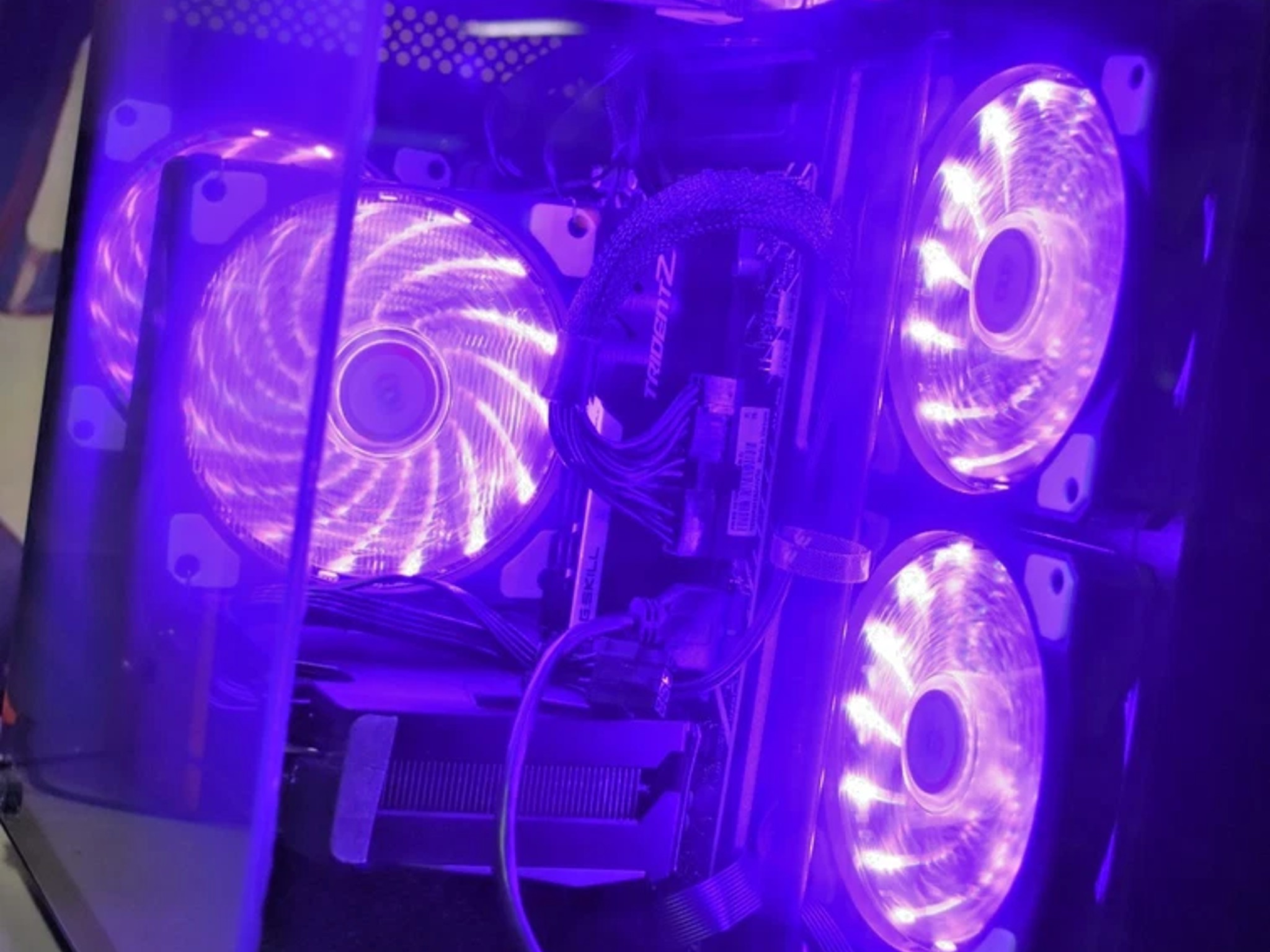 Gaming PC Intel I 5 12500 RAM 16GB 1 TB ssd GPU RX6600XT 8GB PSU 700 Wts+ Extra