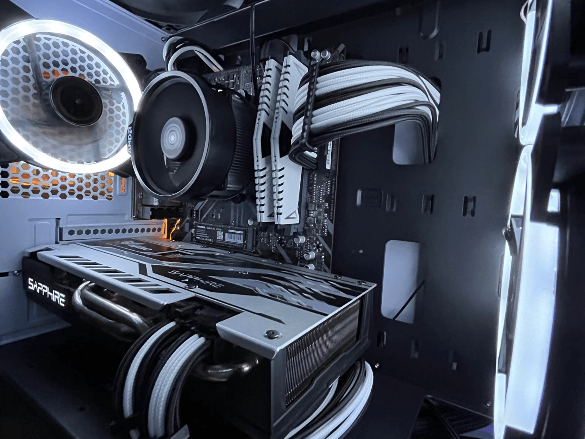 White Spade | Entry Level Gaming PC | Ryzen 3 3200G | RX 570 4GB