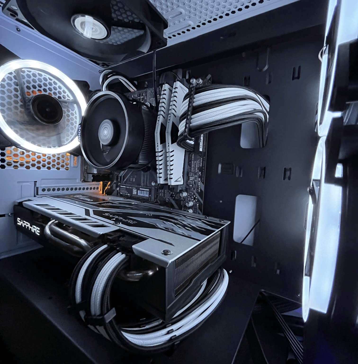 White Spade | Entry Level Gaming PC | Ryzen 3 3200G | RX 570 4GB