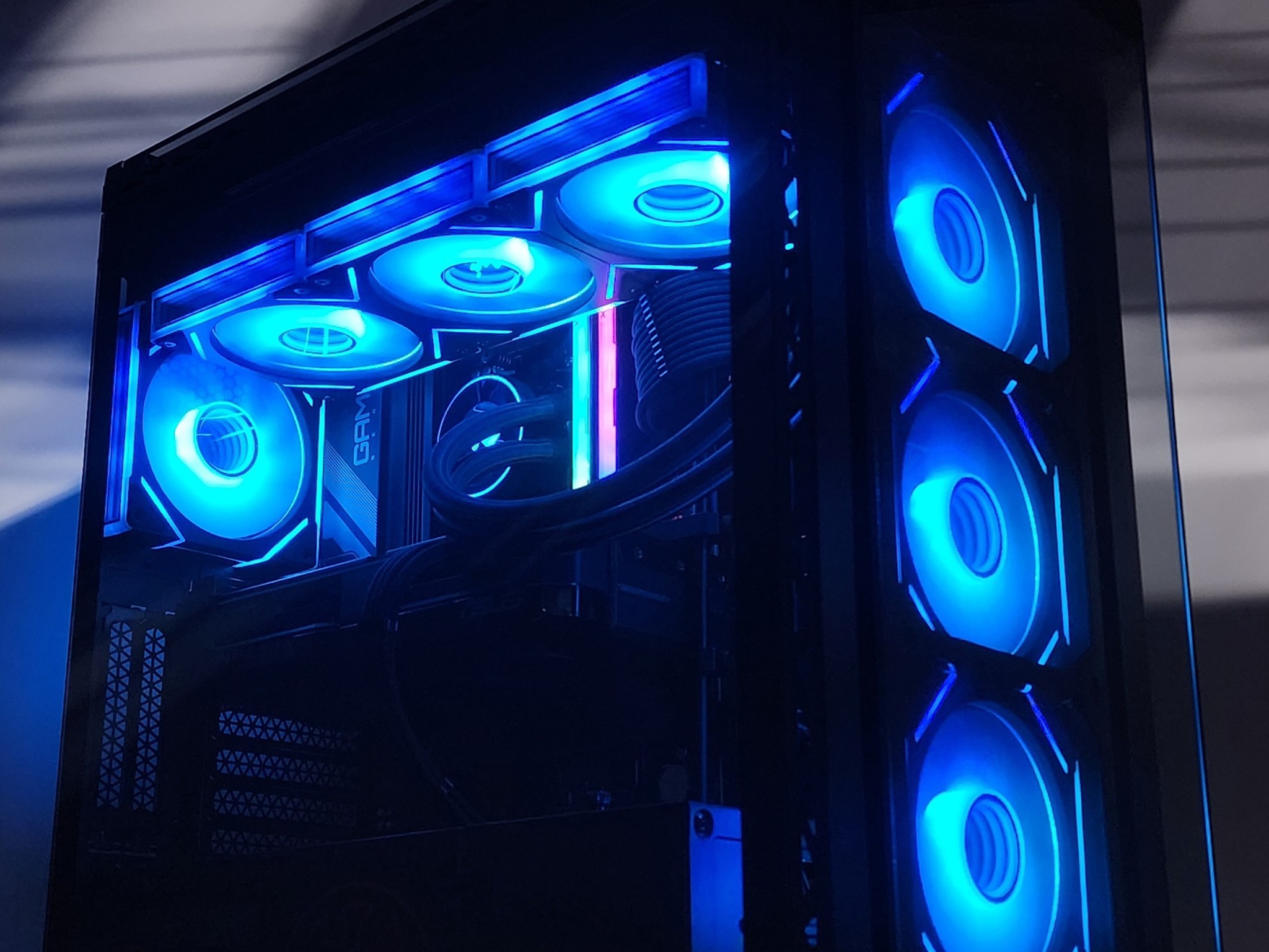 Gaming PC Ryzen 5 9600X 32GB RAM 1TB SSD RTX 4070 12GB Windows 11 Computer