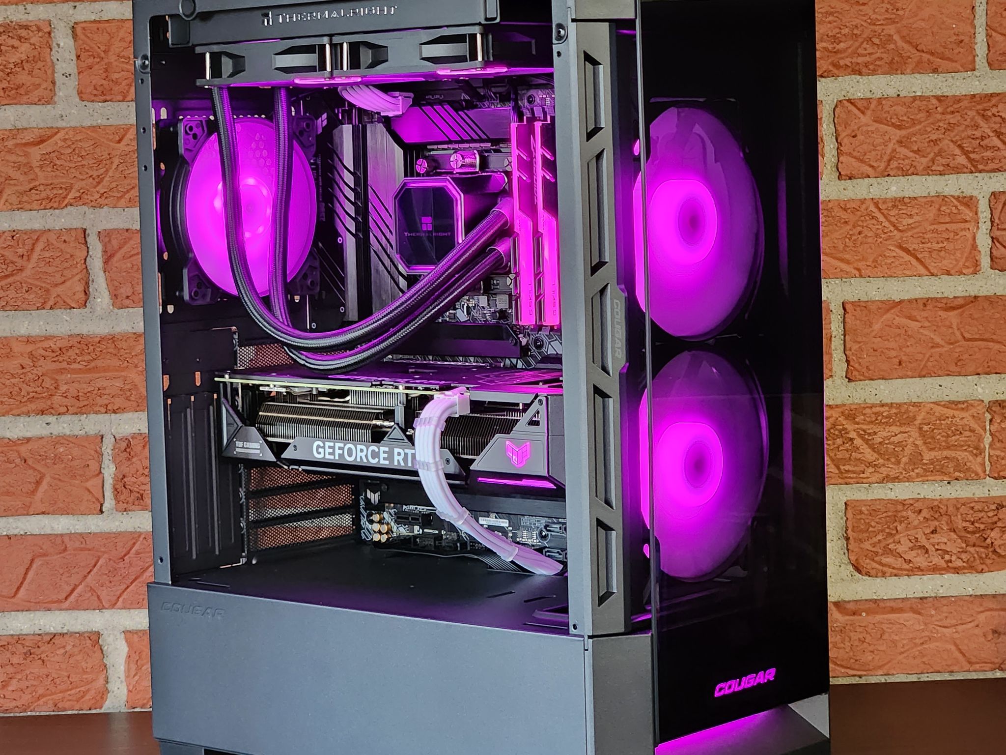 RTX 4060 Ti // i7 10700f // 240MM AIO // 16GB RAM // 1TB SSD