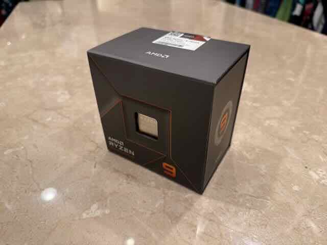 AMD Ryzen 9 7950x Processor (16 Core, 32 Thread, 5.7 GHz, AM5)