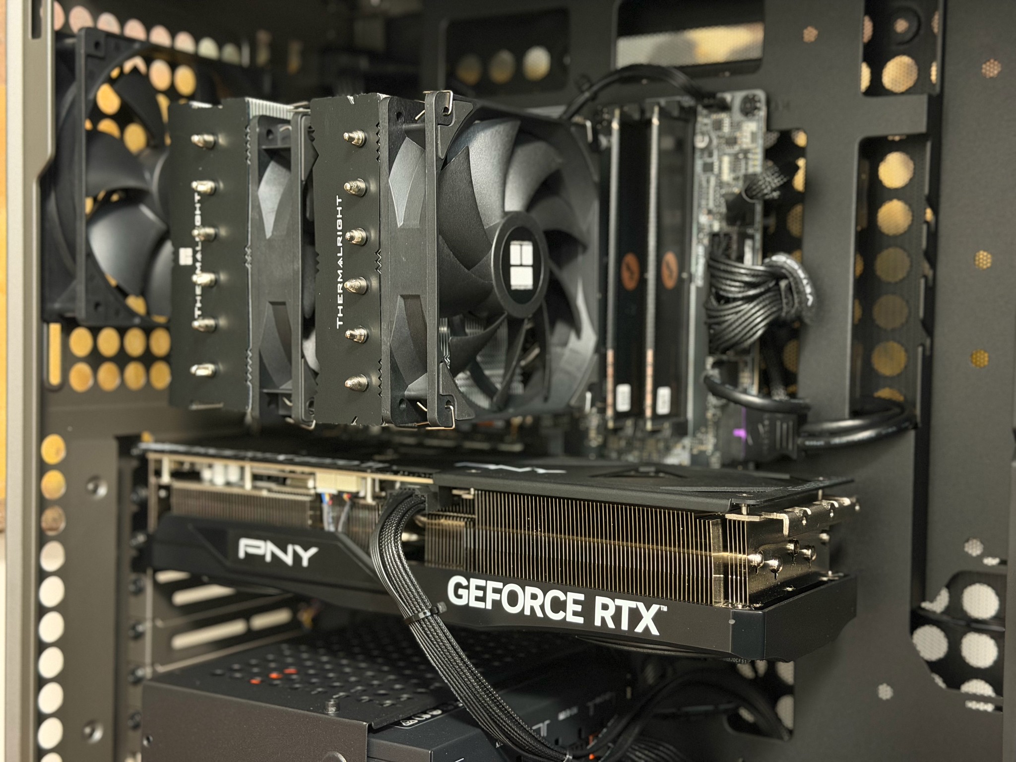 RTX 5070 Ti | 7500X3D | 32GB DDR5-6000 | B850M | 1TB NVMe