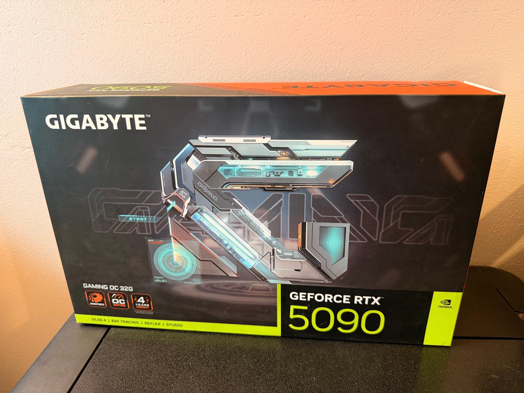 Barely Used GIGABYTE GeForce RTX 5090 GAMING OC 32GB