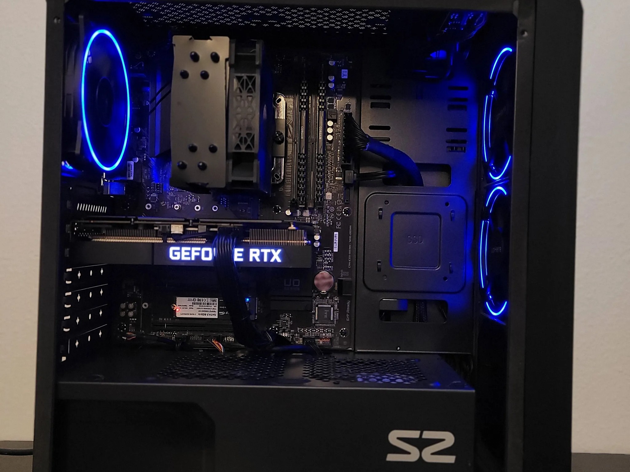 Void 1080  // Ryzen 7 5700x // RTX 3060ti // 16GB DDR4 // 256GB SSD+2TB HDD // WIFI + BT