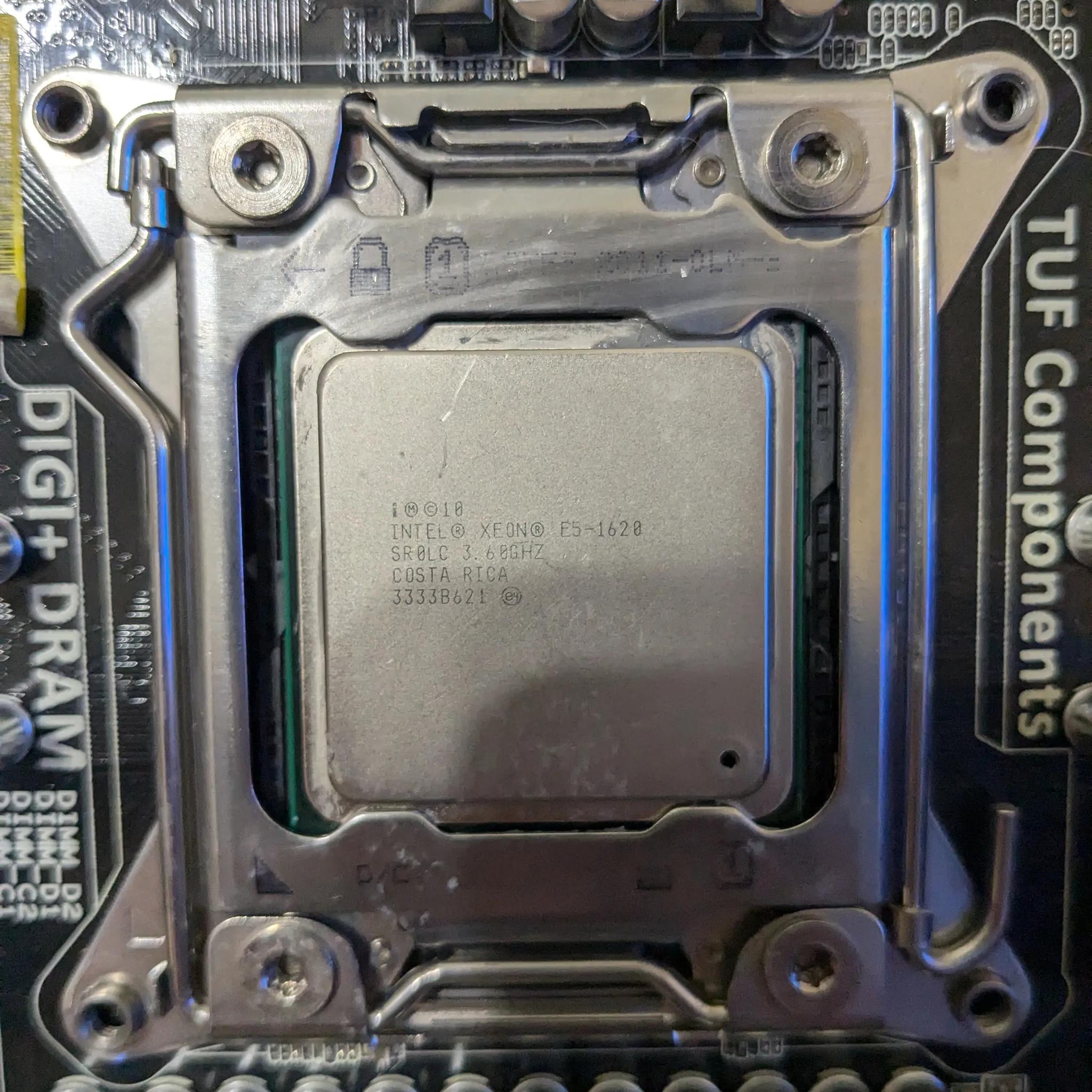 Asus Sabertooth X79 Motherboard with E5-1620 4c8t CPU