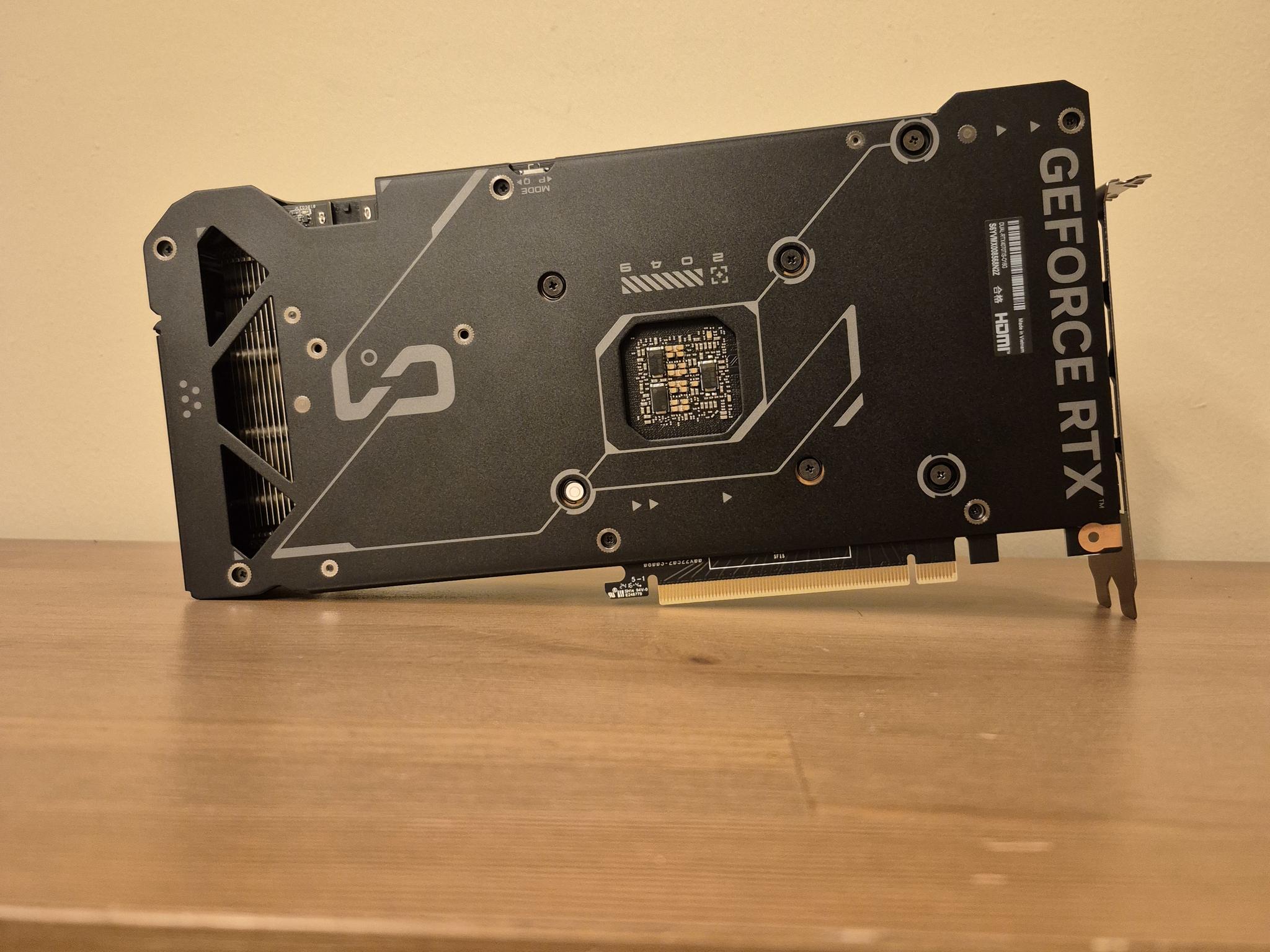RTX 4070 TI SUPER 16 GB