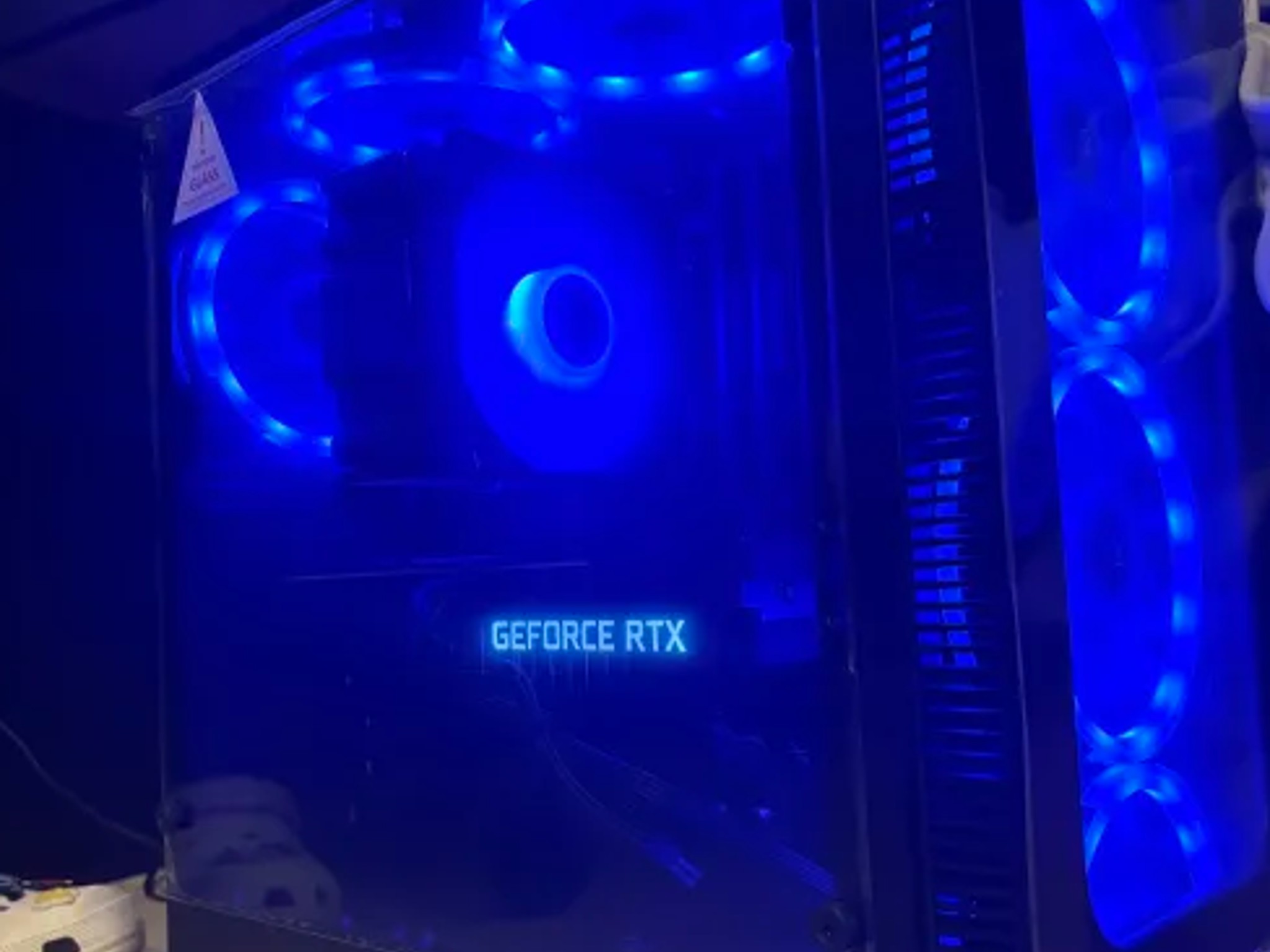Gaming PC (RTX 3070, R5 5600x, 32GB)