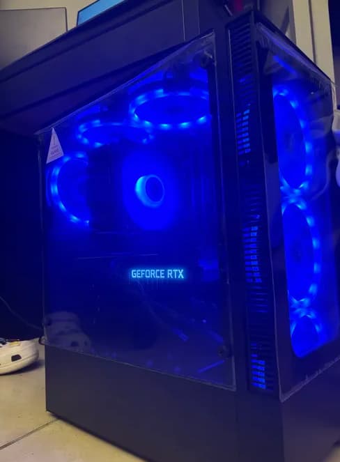 Gaming PC (RTX 3070, R5 5600x, 32GB)