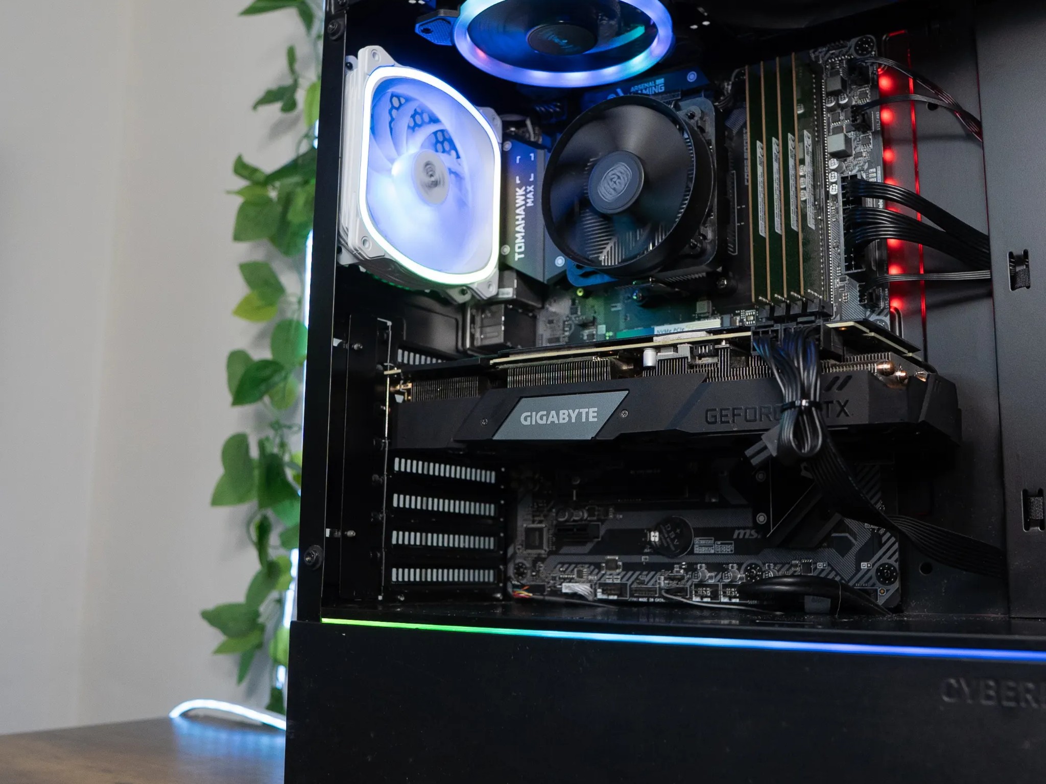 🍬🛸 | Gigabyte RTX 2080 SUPER 8GB | RYZEN 7 2700X | 32GB DDR4 RAM | 2.5TB | CyberPowerPC
