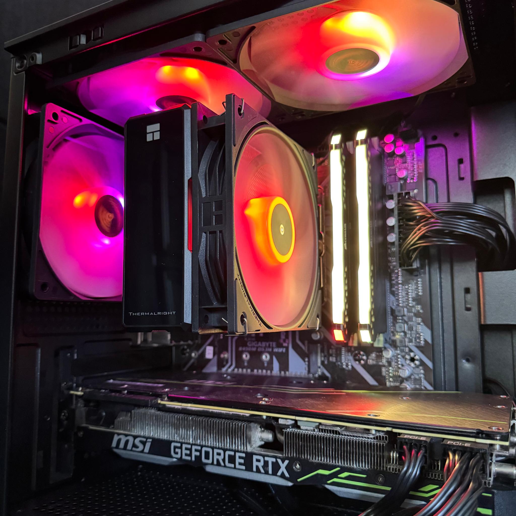 RTX 2080 / AMD Ryzen 7 3700X / 16GB DDR4 / 240GB SSD + 2TB HDD