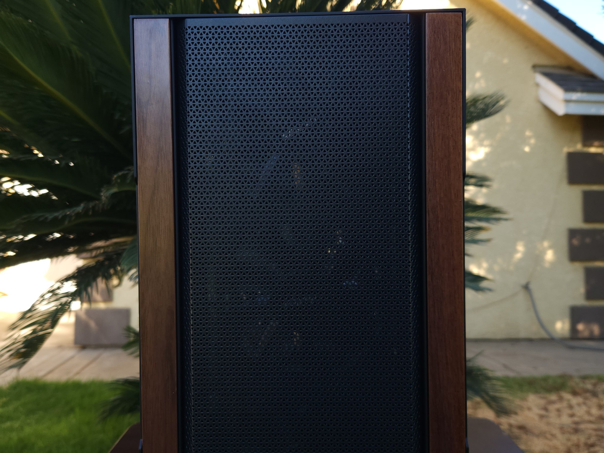 Minimalist Gaming PC – GTX 970 | 16GB RAM | 240GB SSD | Windows 11 Pro
