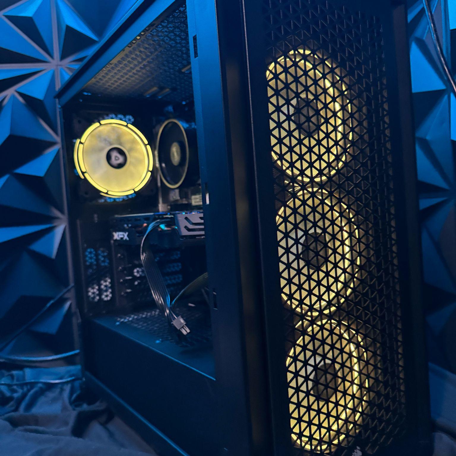 💰 Budget Baddie 580 💀🔥 Ryzen 2600| RX 580| 16 GB DDR4 |1.75 TB Storage
