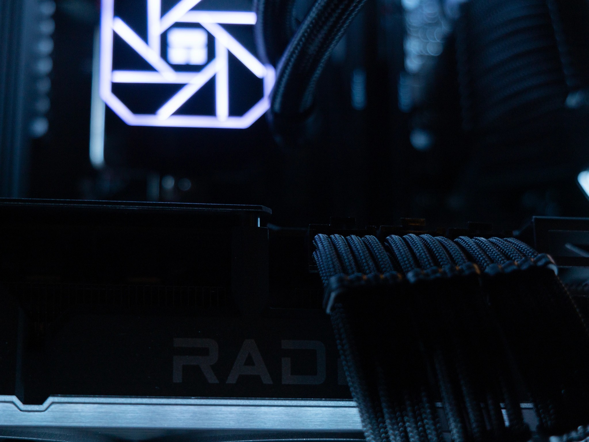 💫 Orion 💫 RX 9070XT / AMD R7 9700X / 2TB NVME / 32GB DDR5 RAM / 240 AIO / Windows 11 Pro