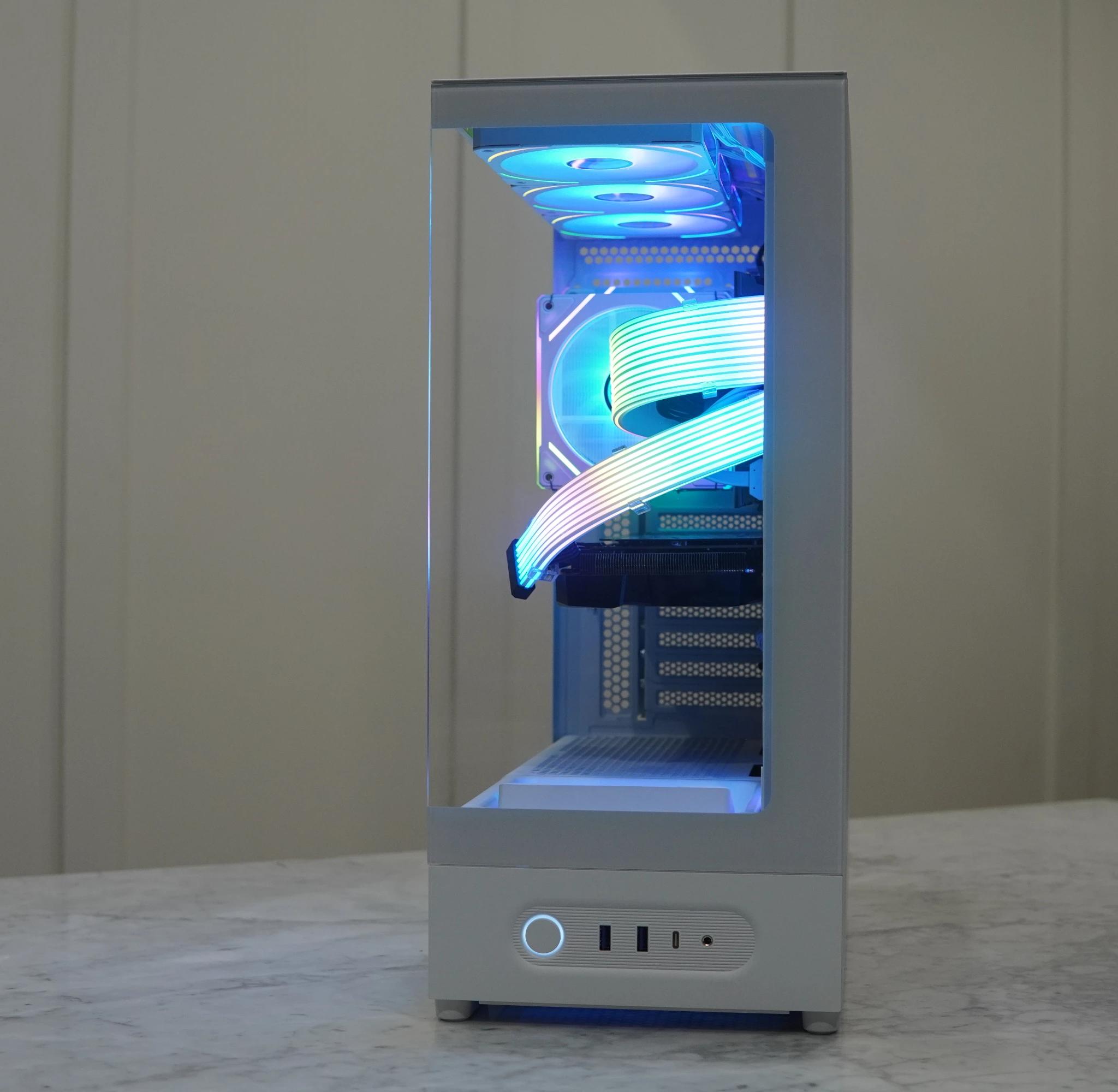 RX 6700 XT, Ryzen 7 3700X White Gaming PC