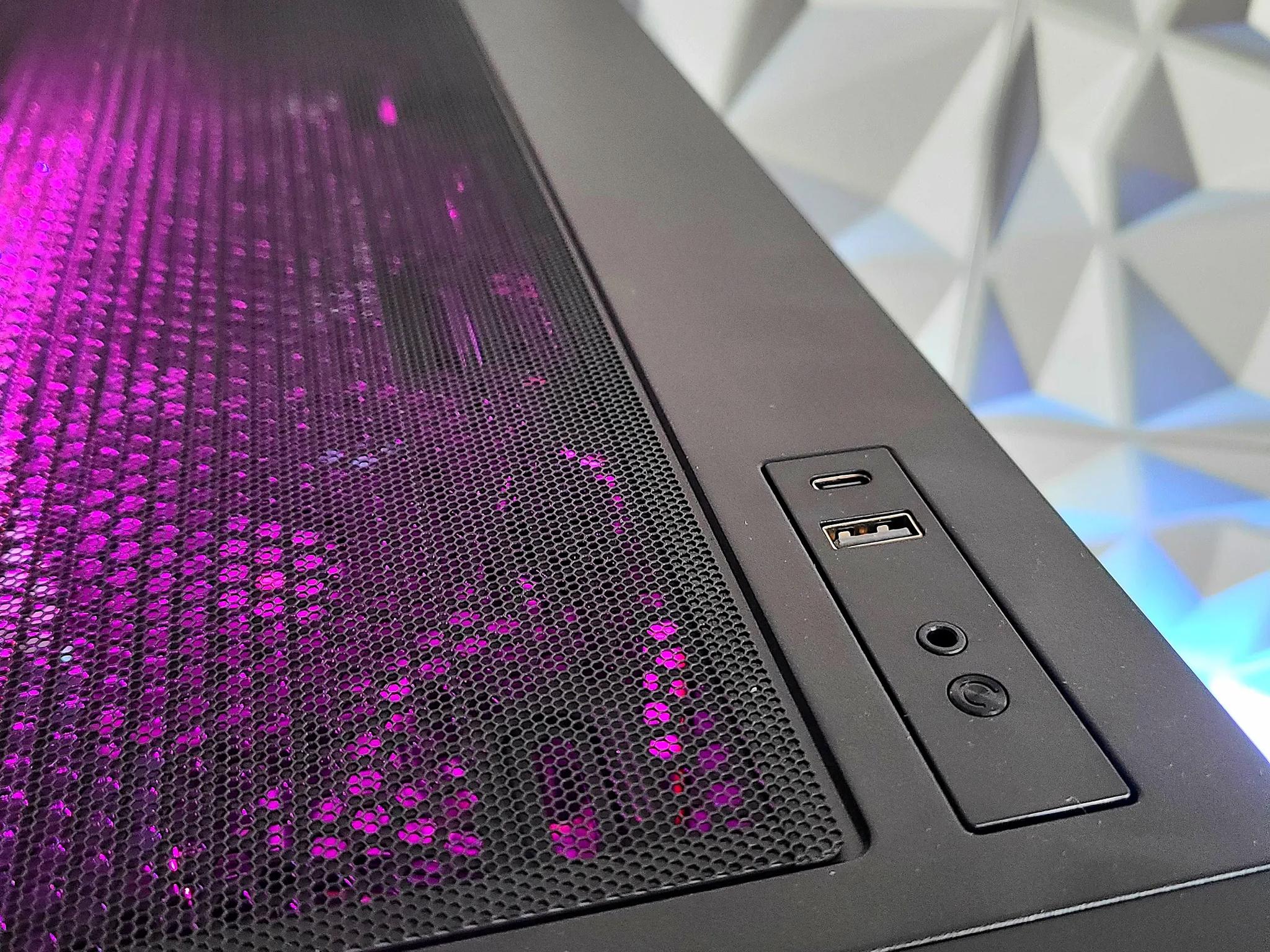 Nvidia RTX 2070 8 GB GPU | AMD Ryzen 5 5600 6-Core CPU | 32 GB Ram | 1 TB SSD