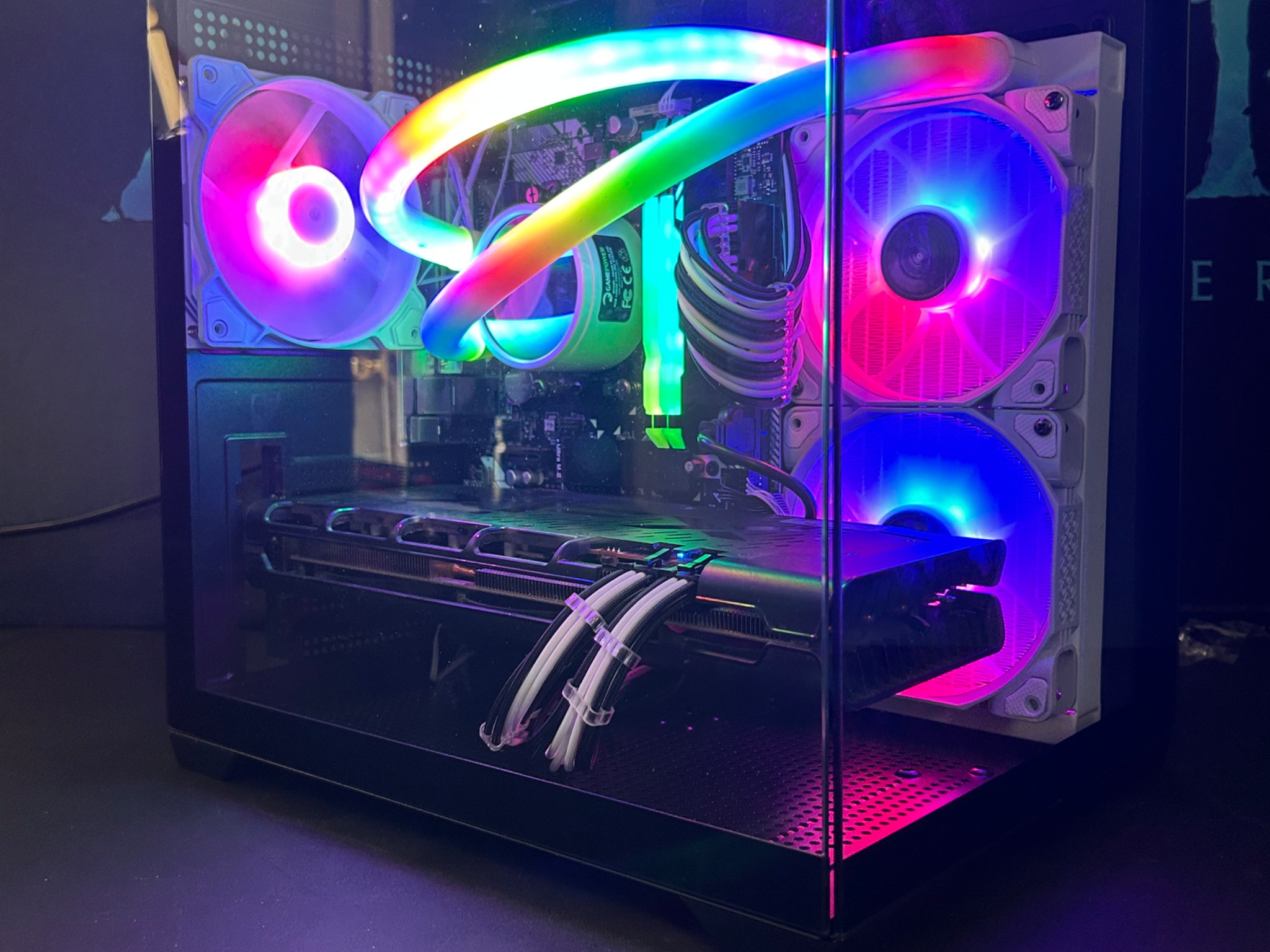🌈 WiFi Rainbow Cube #2 🎲 RX 5700XT|Ryzen 5 5500|32GB RAM|1TB M.2 SSD|Windows 11 Pro✅