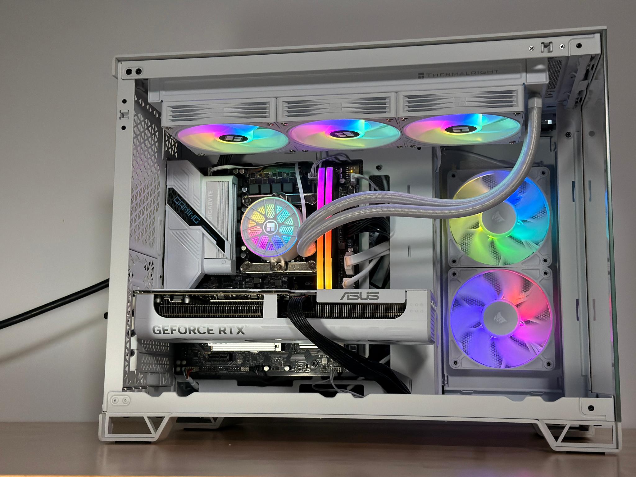 RTX 5070 Intel Core Ultra 7 265k Gaming PC