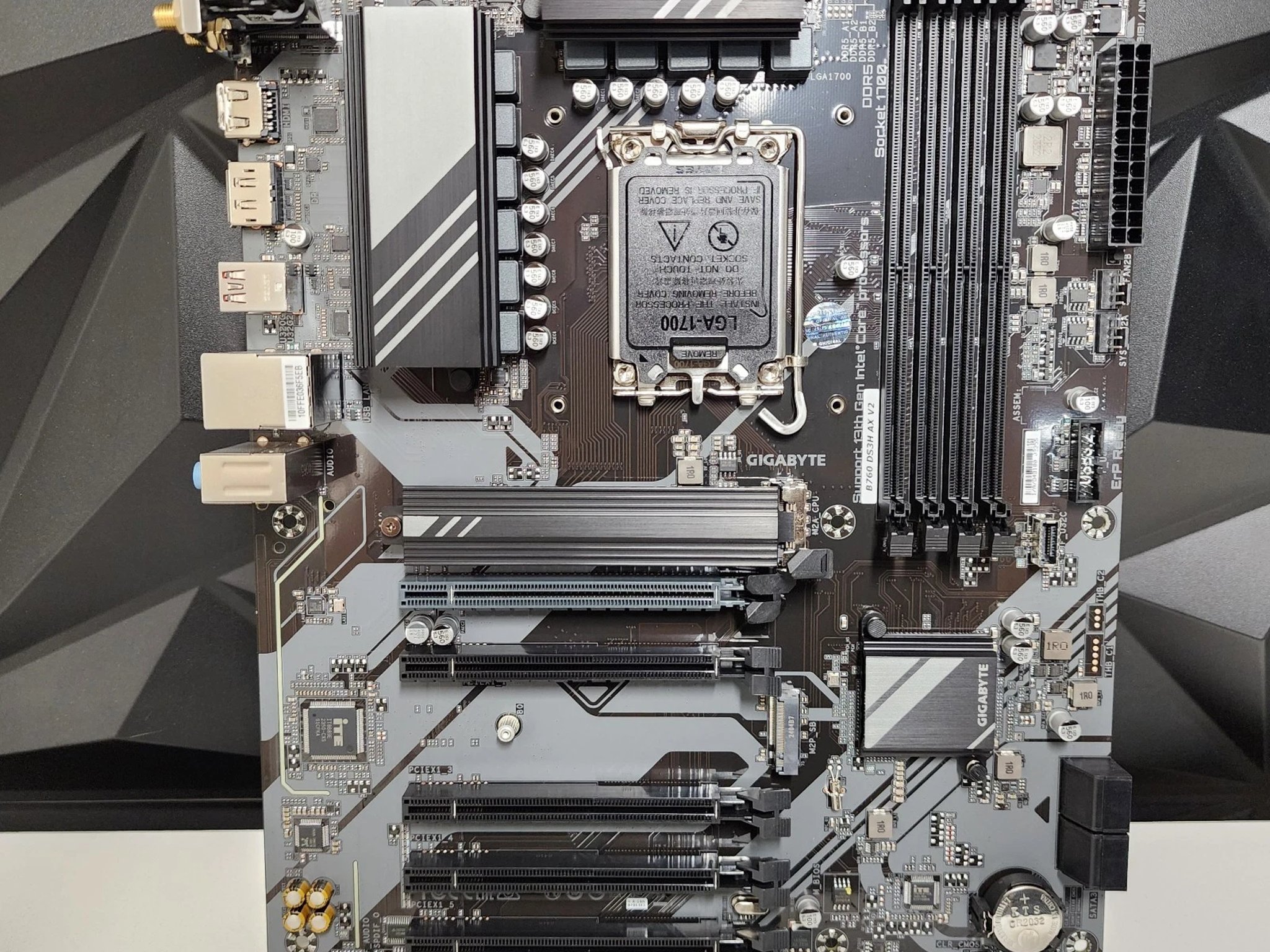 UPDATED BIOS GIGABYTE B760 DS3H AX V2 WIFI DDR5 LGA 1700 ATX MOTHERBOARD