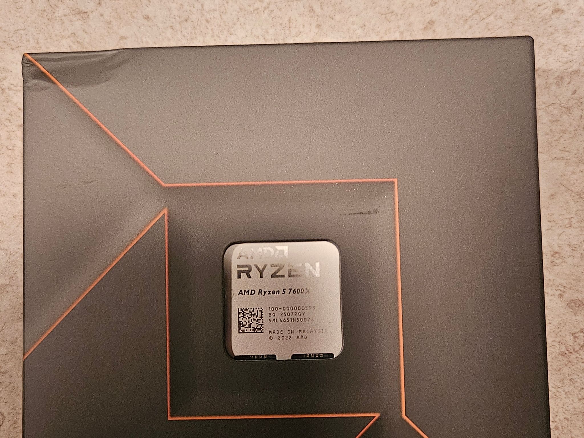AMD Ryzen 5 7600X