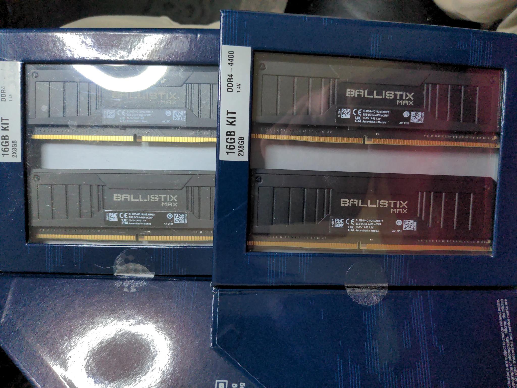 4400MHz Crucial Ballistix MAX 16 GB (2 x 8 GB) DDR4-4400 CL 19 Memory