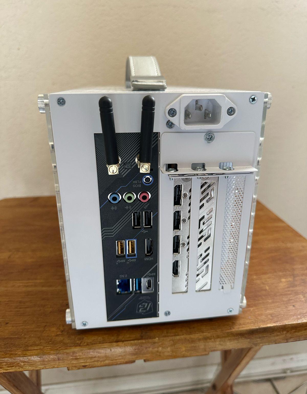 PC RX 9070 XT + R9X3D