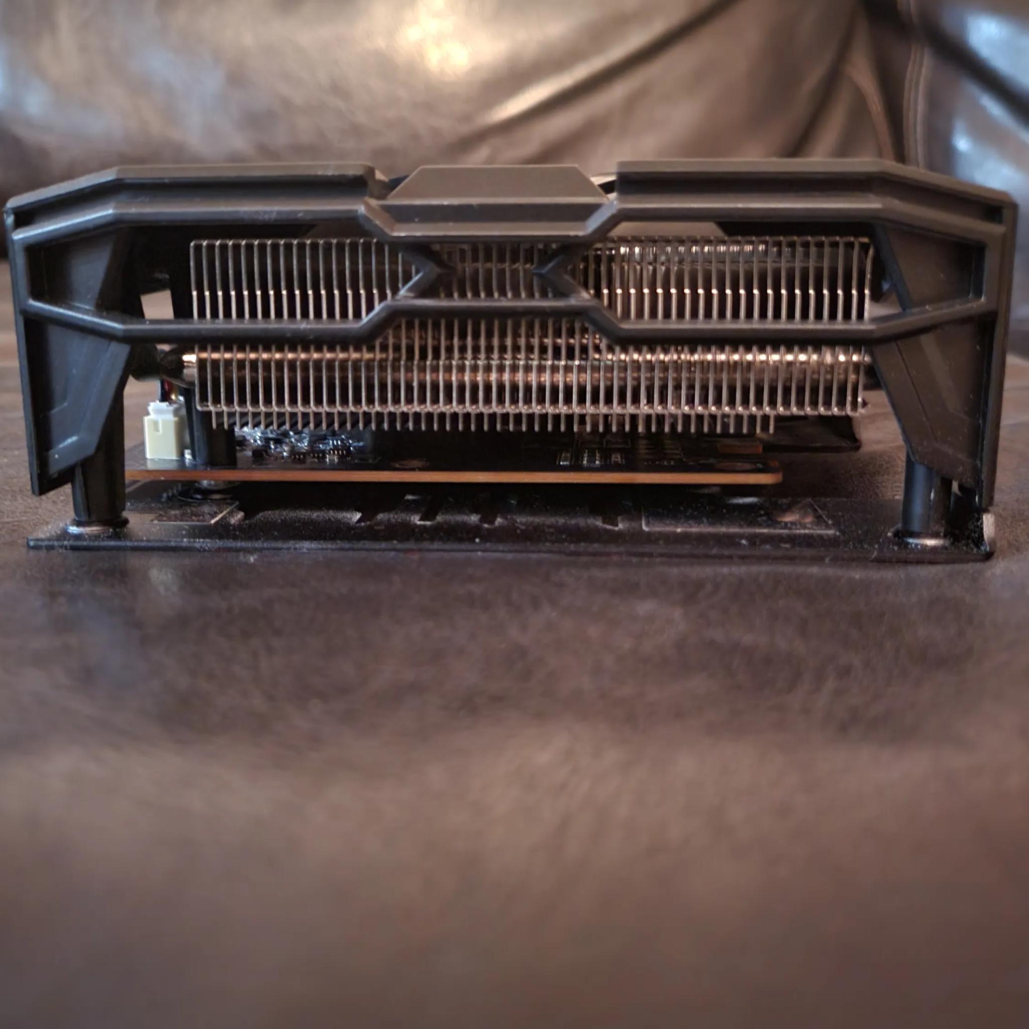 Sapphire Radeon RX 5600 XT 6 GB PULSE Video Card