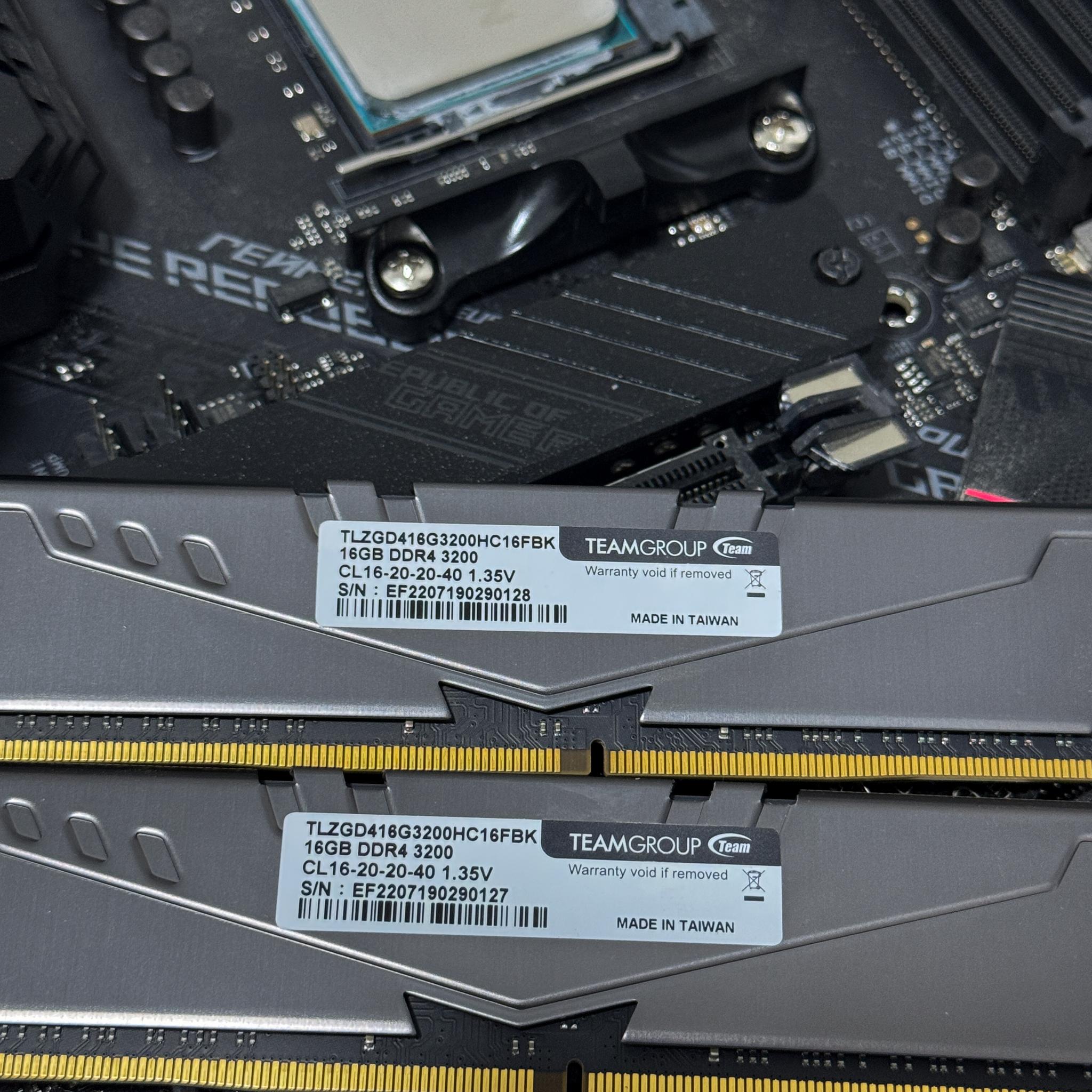 AMD COMBO! Ryzen 5 5600G / 32GB RAM / ASUS ROG STRIX B550-F Gaming Wifi II