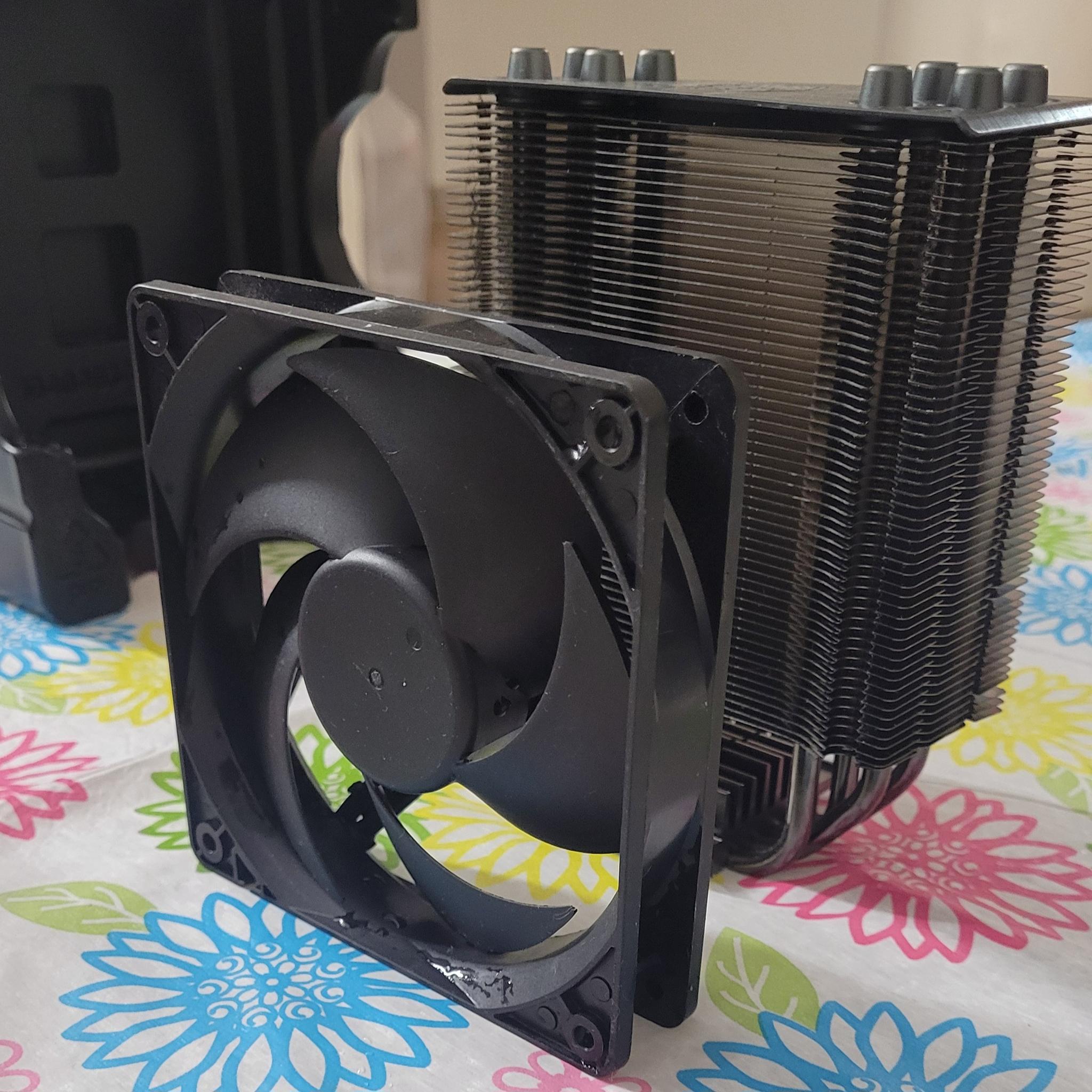 Cooler Master Hyper 212 Black CPU Air Cooler
