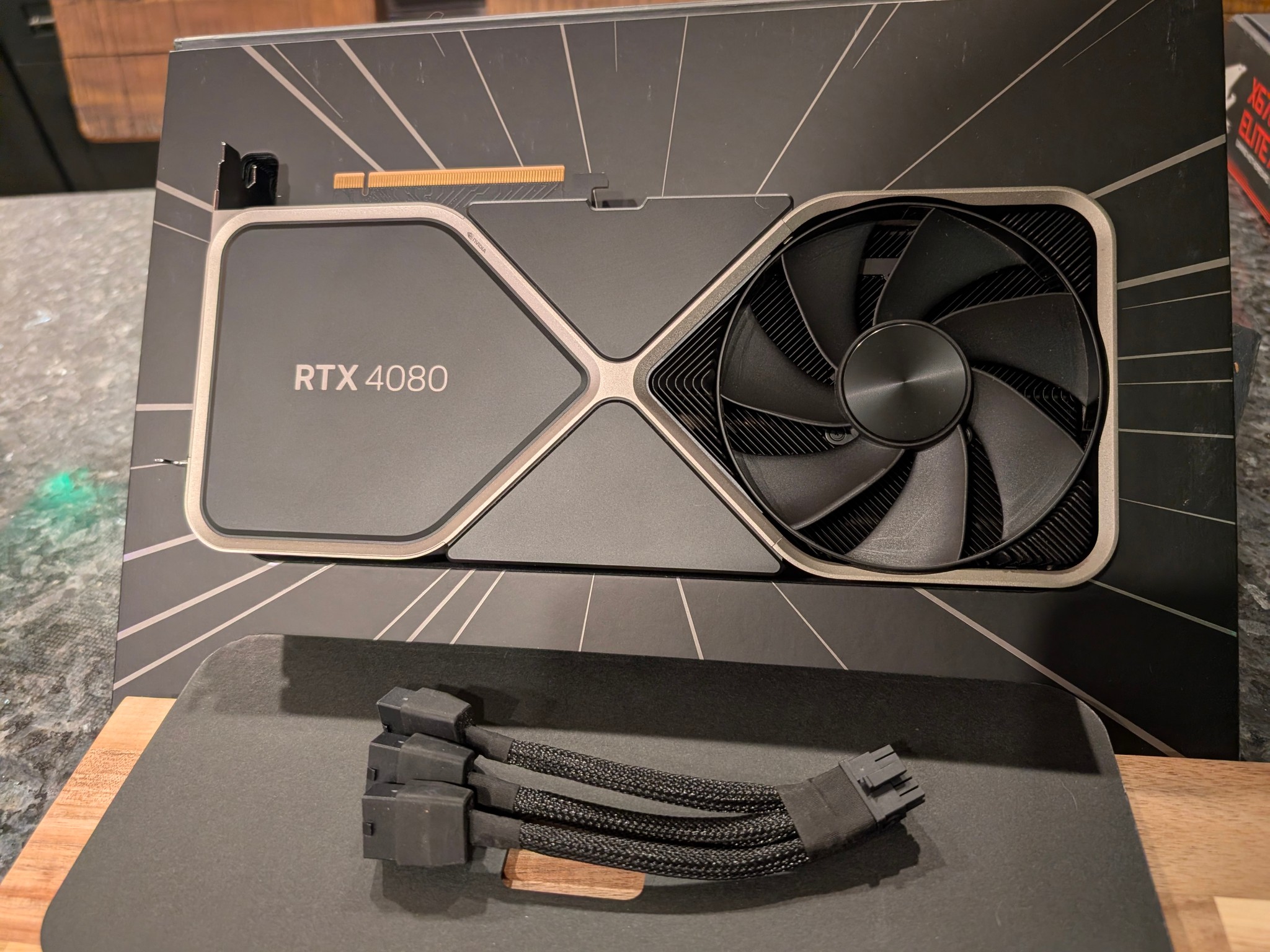 NVIDIA GeForce RTX 4080 16Gb Founders Edition