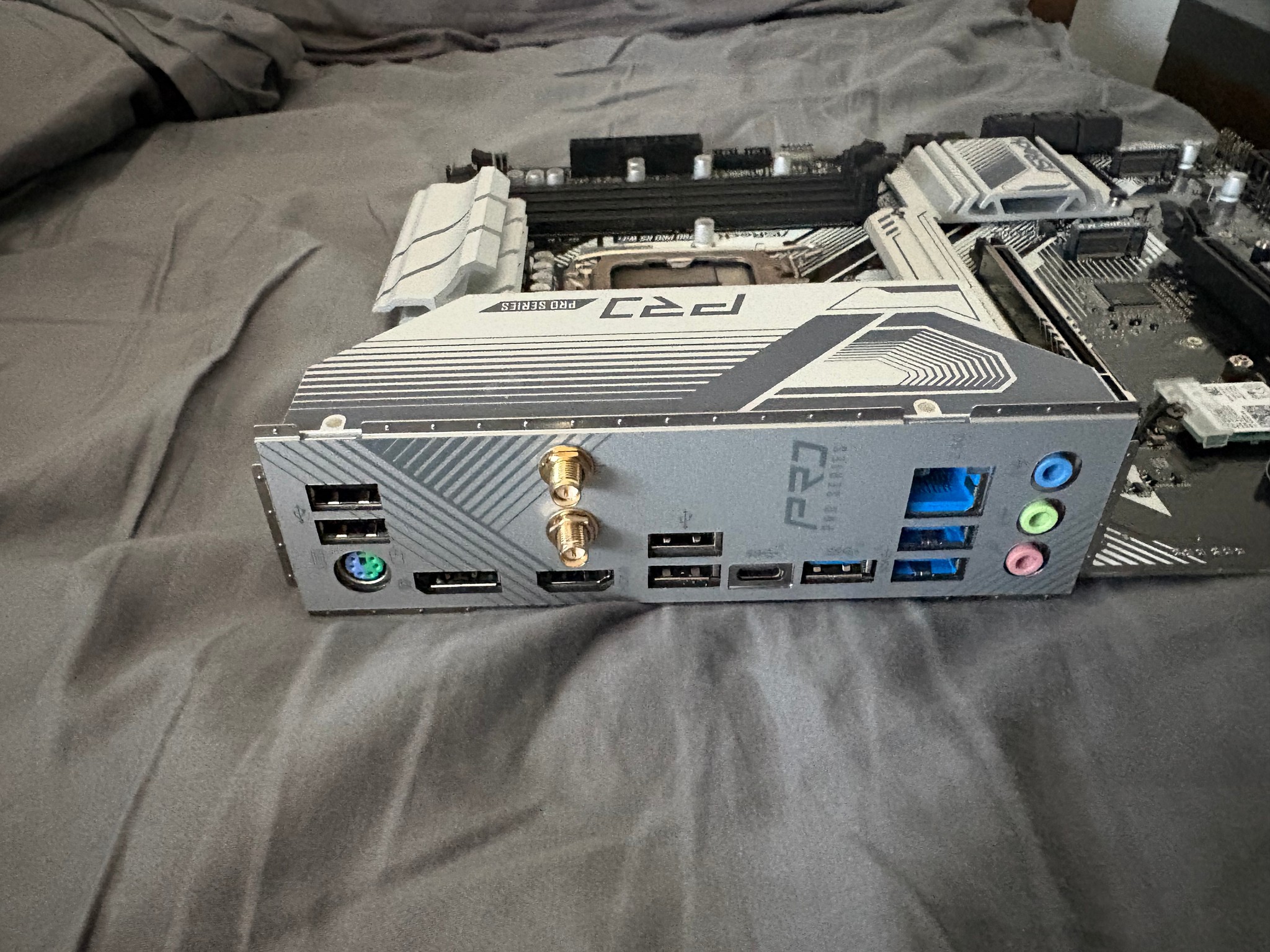Z790 Intel 12-14th Gen motherboard