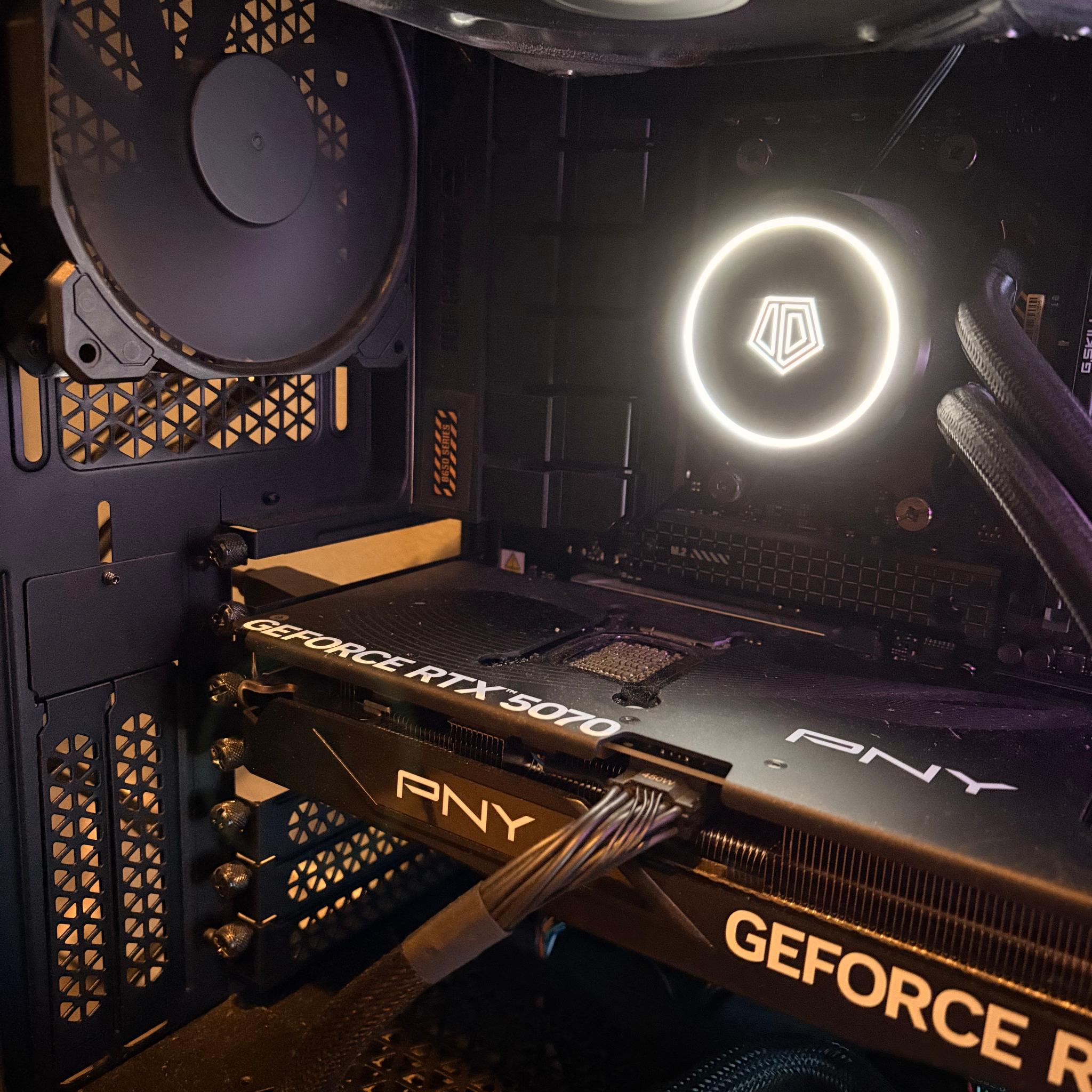 High-End 1440p Gaming PC - RTX 5070 12GB / Ryzen 5 7600X3D (3.5TB Storage)