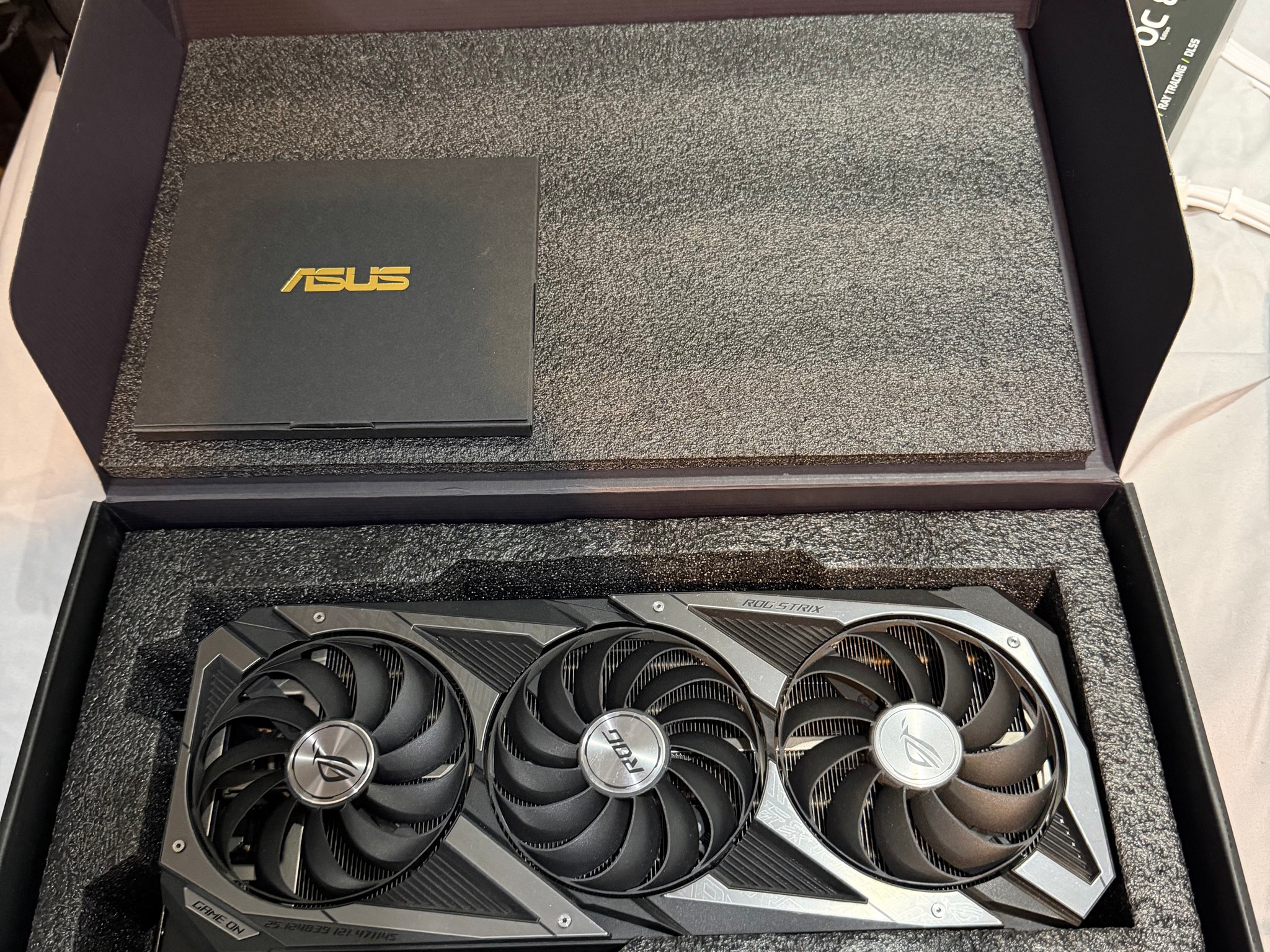 ASUS ROG STRIX GAMING OC GeForce RTX 3070 Ti