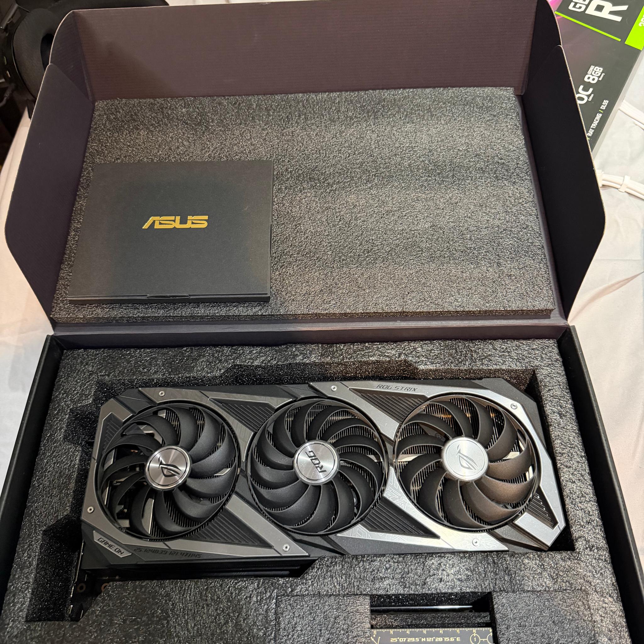 ASUS ROG STRIX GAMING OC GeForce RTX 3070 Ti