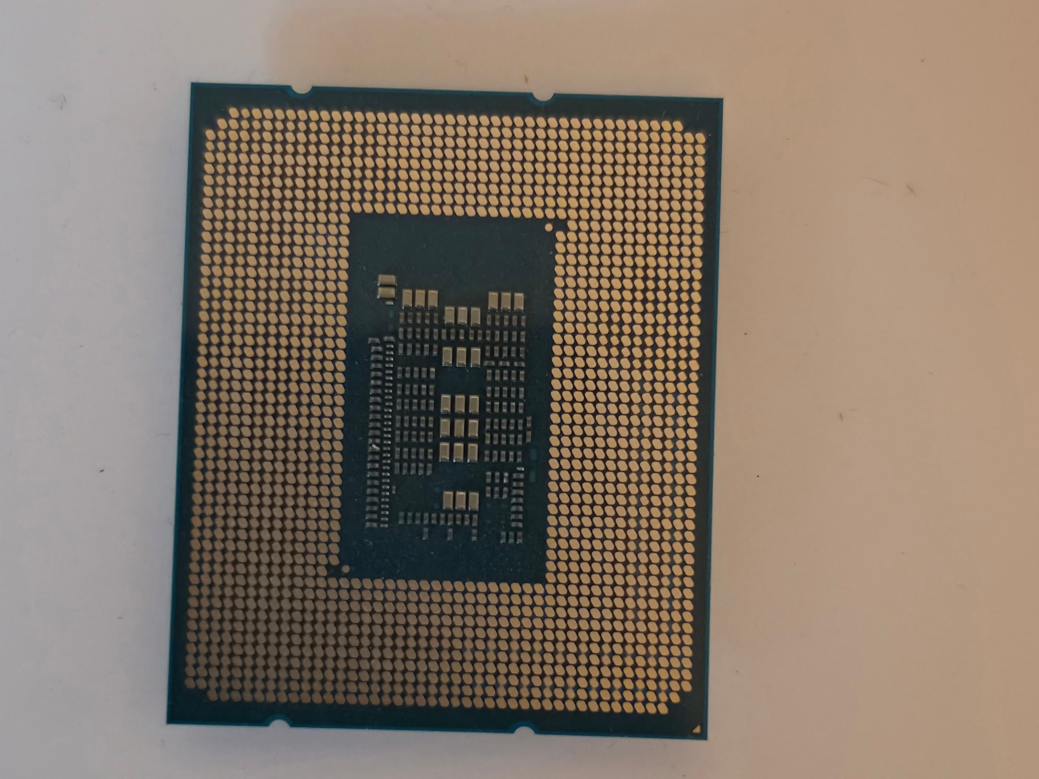 Intel Core i3-12100F | Jawa