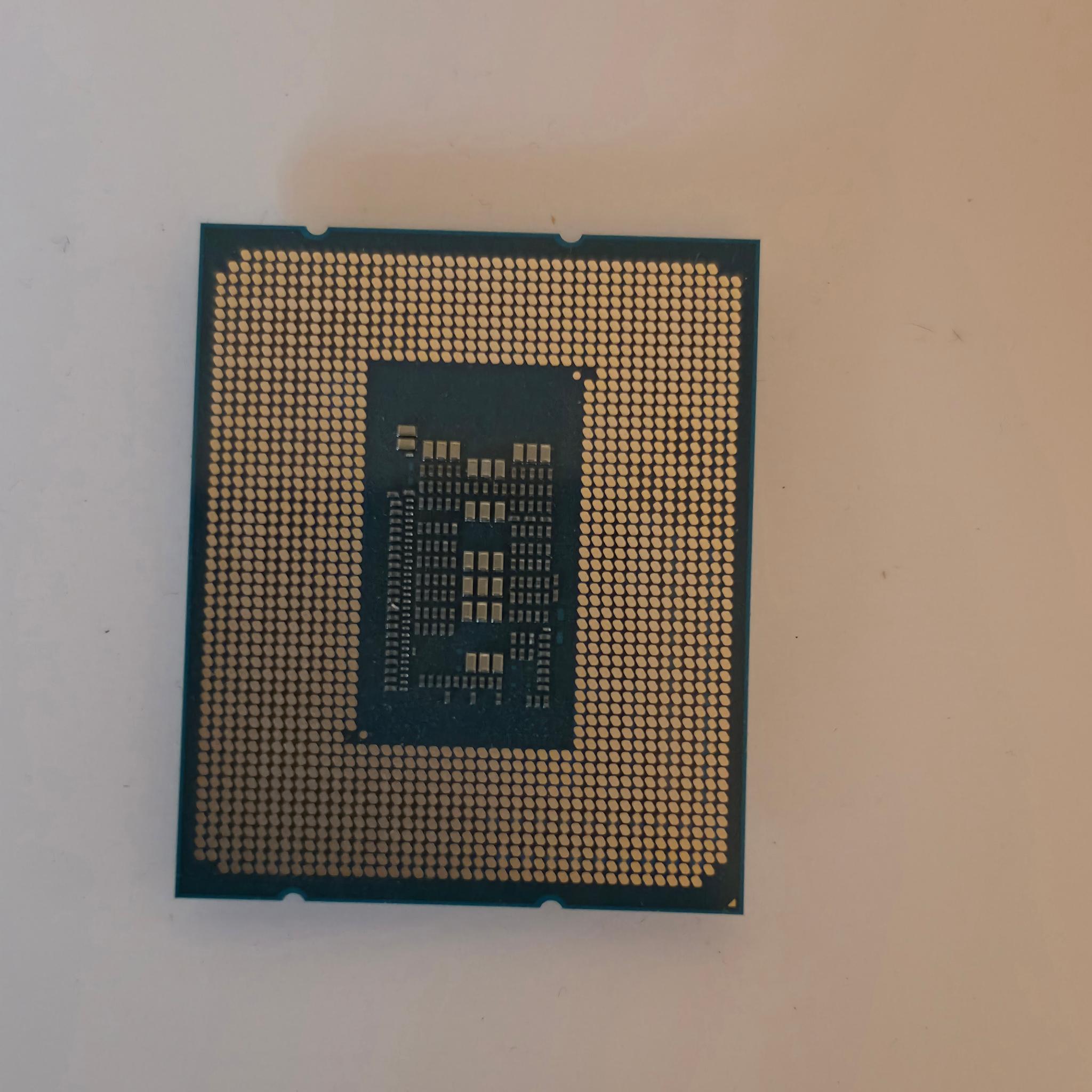 Intel Core i3-12100F | Jawa