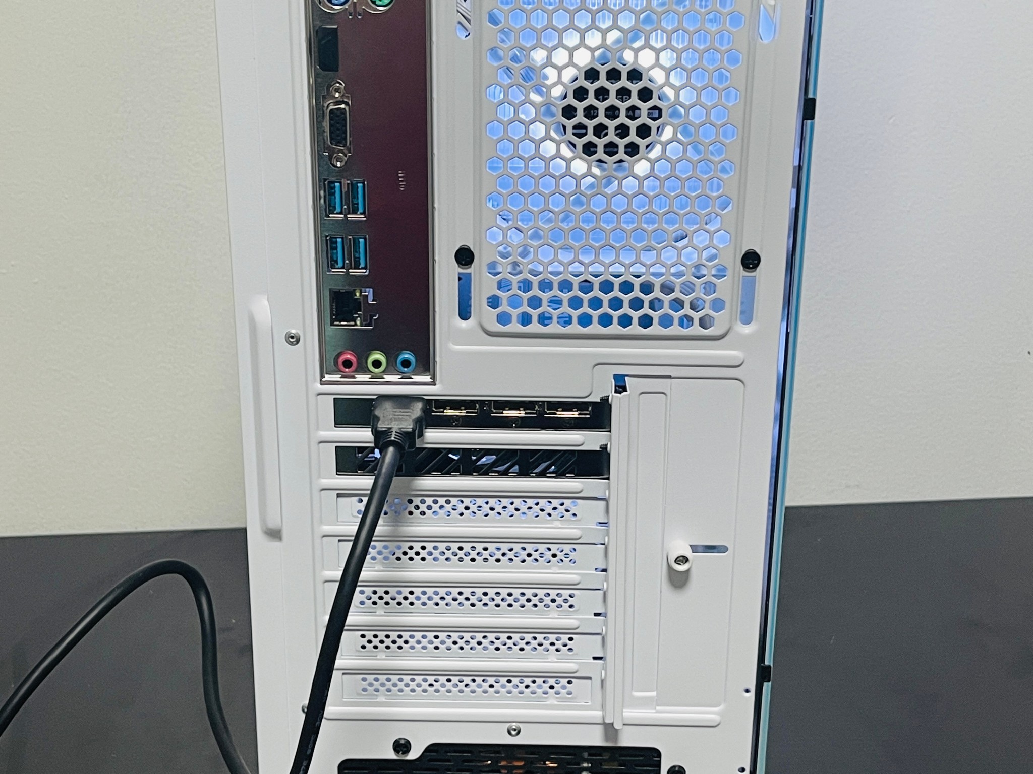 RTX 4070 12GB | Ryzen 7 5700X | 32GB DDR4 | 1TB NVME M2 SSD | Win11 | WIFI+BT | Custom Gaming PC