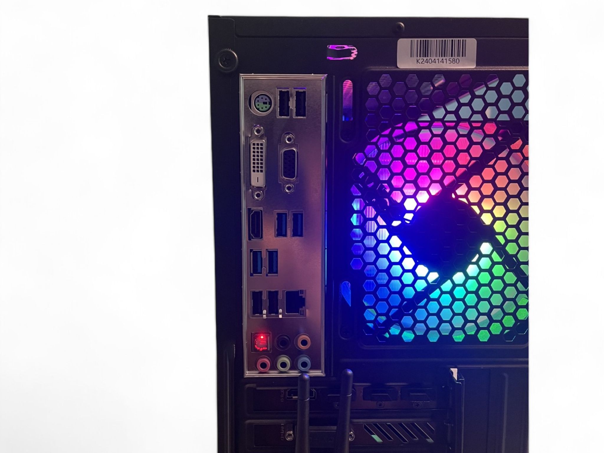 Nvidia GTX 1070 | Up to 3.8 GHz Intel Xeon E3-1231 [i7-4770 equivalent] | 32GB RAM | 512GB SSD