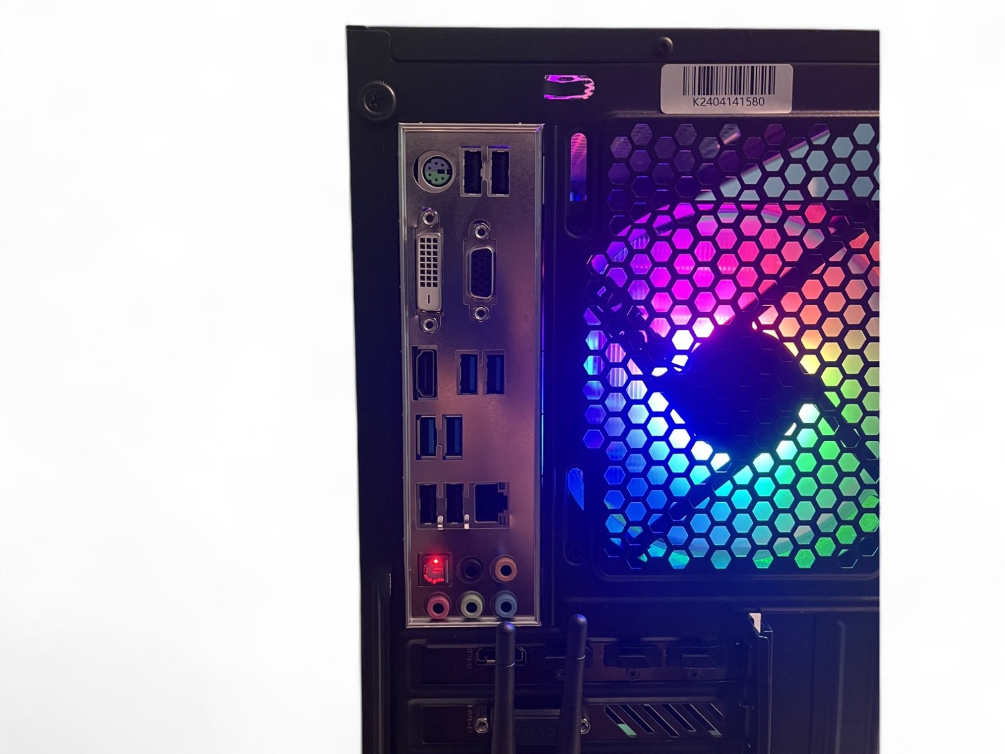 Nvidia GTX 1070 | Up to 3.8 GHz Intel Xeon E3-1231 [i7-4770 equivalent] | 32GB RAM | 512GB SSD