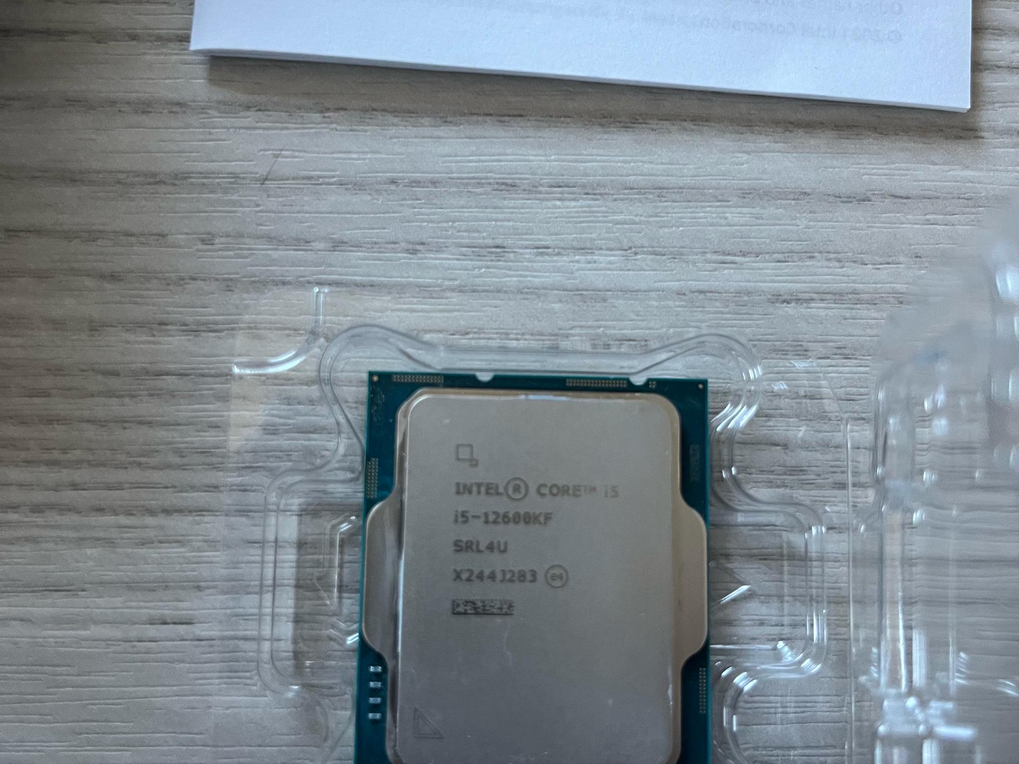 Intel Core i5-12600KF LGA 1700, Great Condition with Original Box and Manual