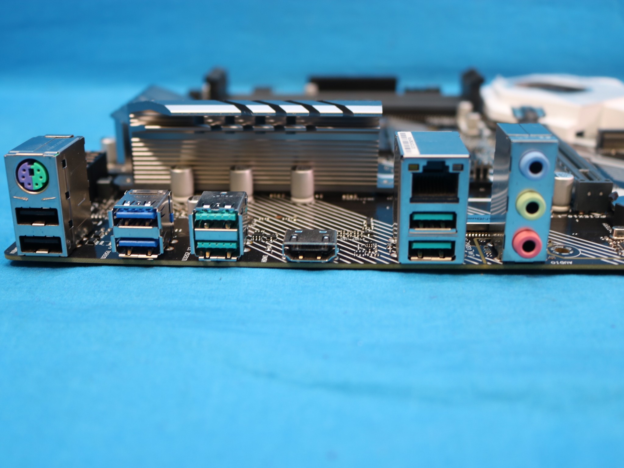 ASUS Prime X570-P AMD Socket AM4 DDR4 ATX Desktop Motherboard & I/O Shield - 4085333671